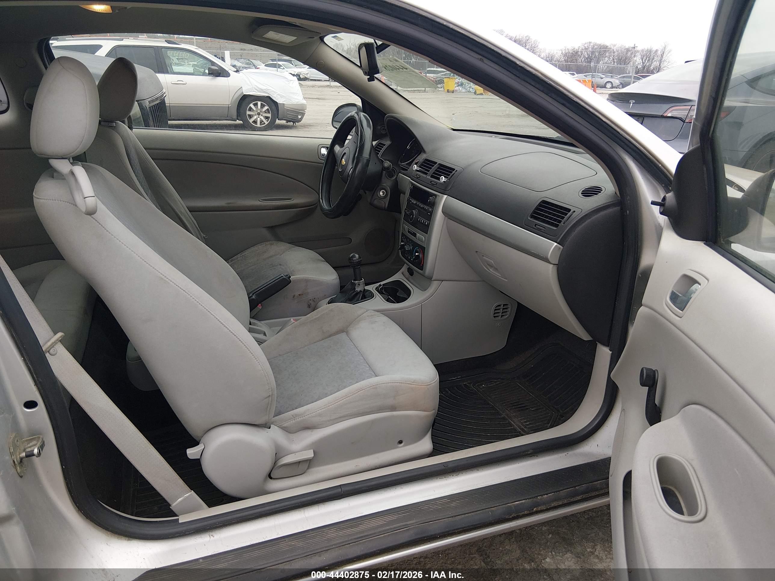 CHEVROLET COBALT image 5