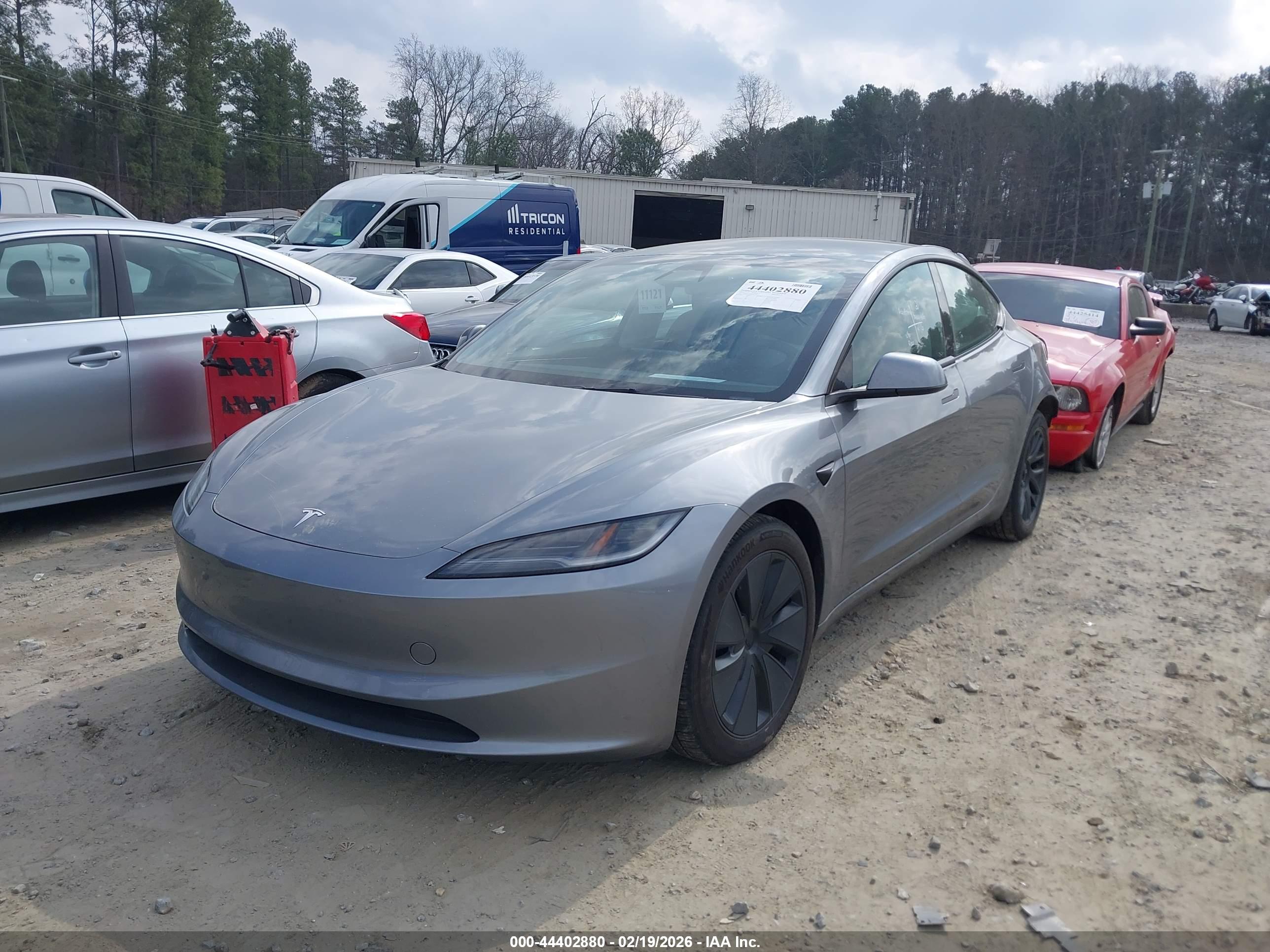 TESLA MODEL image 2