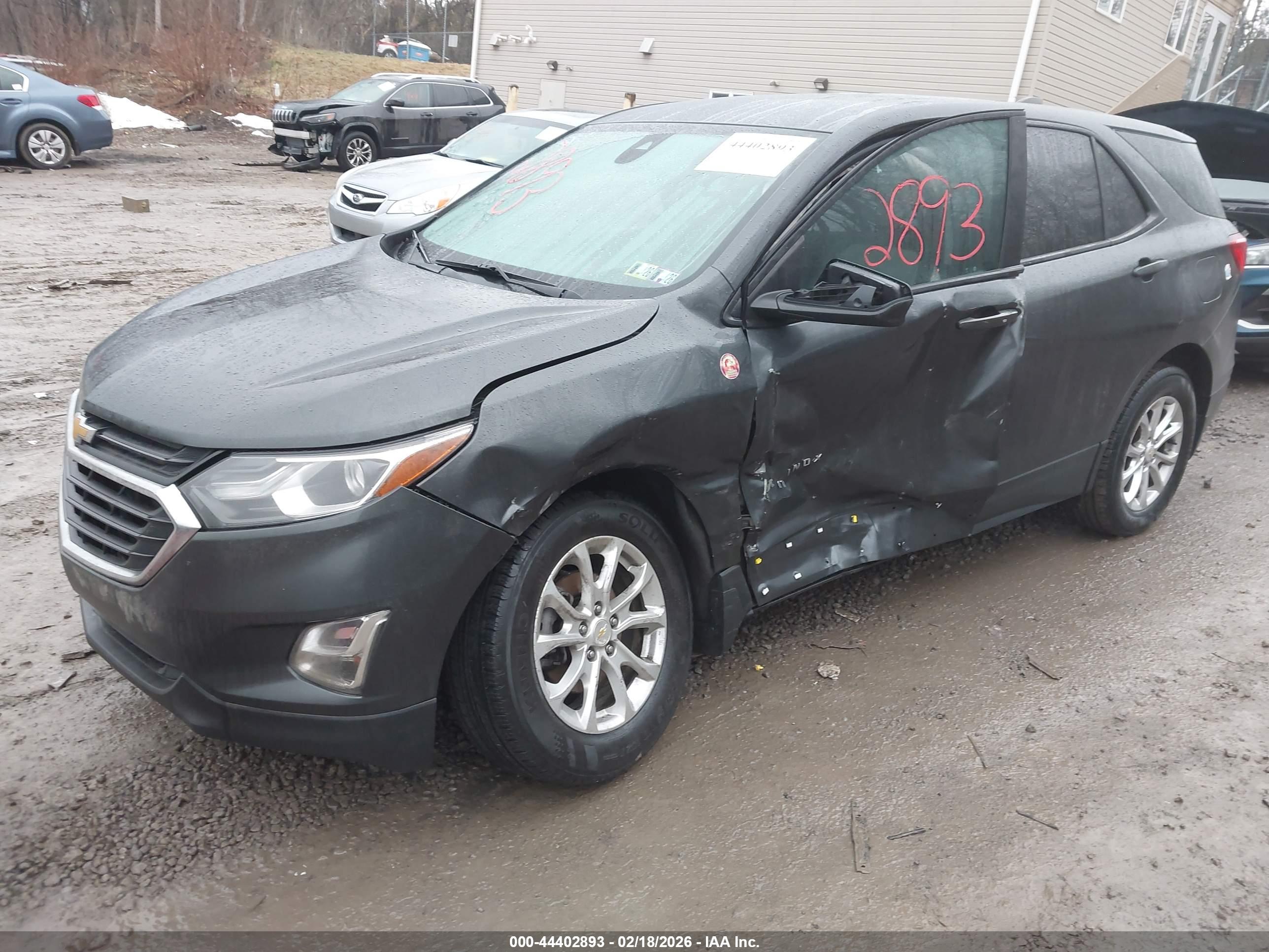 CHEVROLET EQUINOX image 2