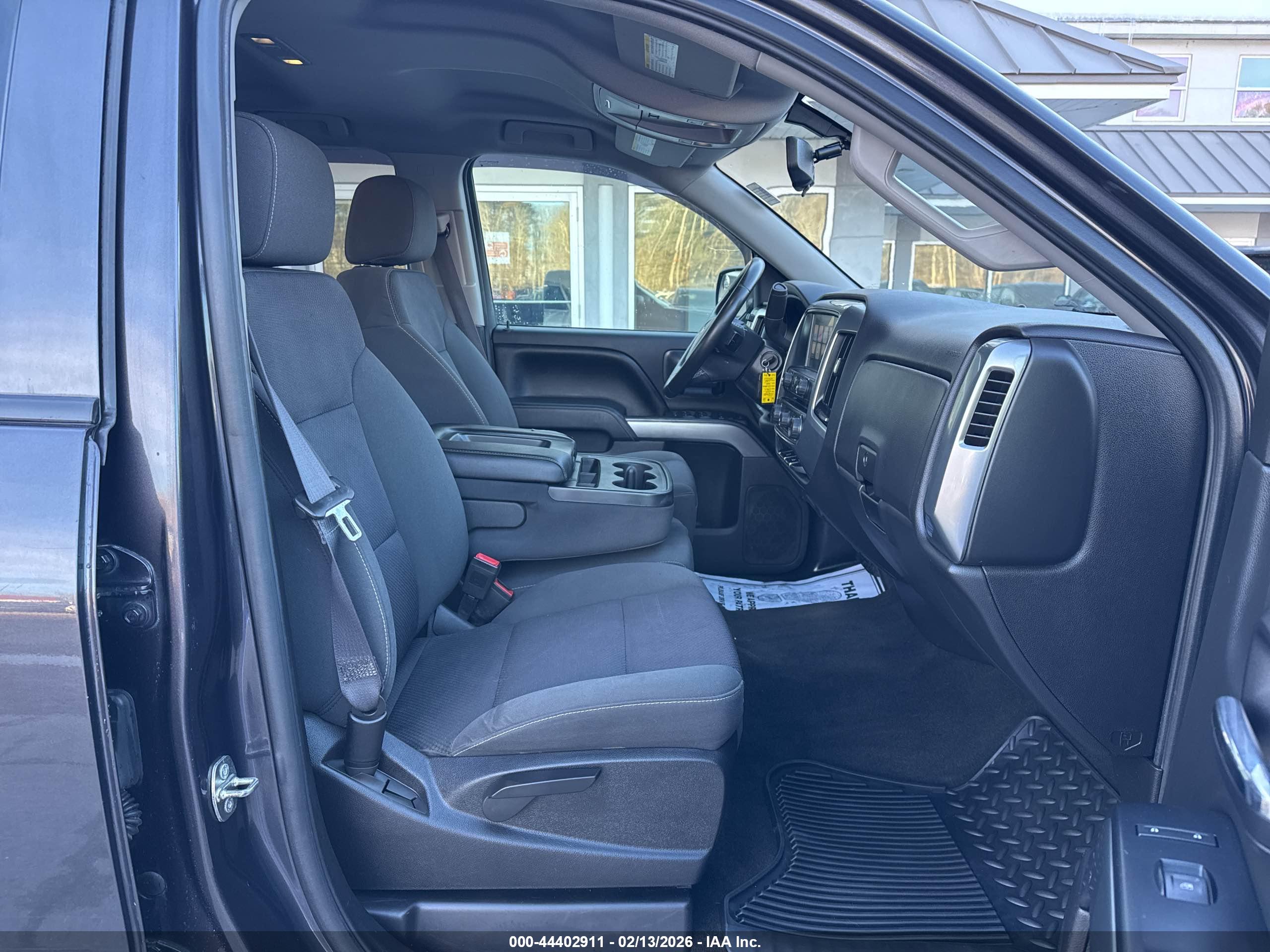 CHEVROLET SILVERADO image 5