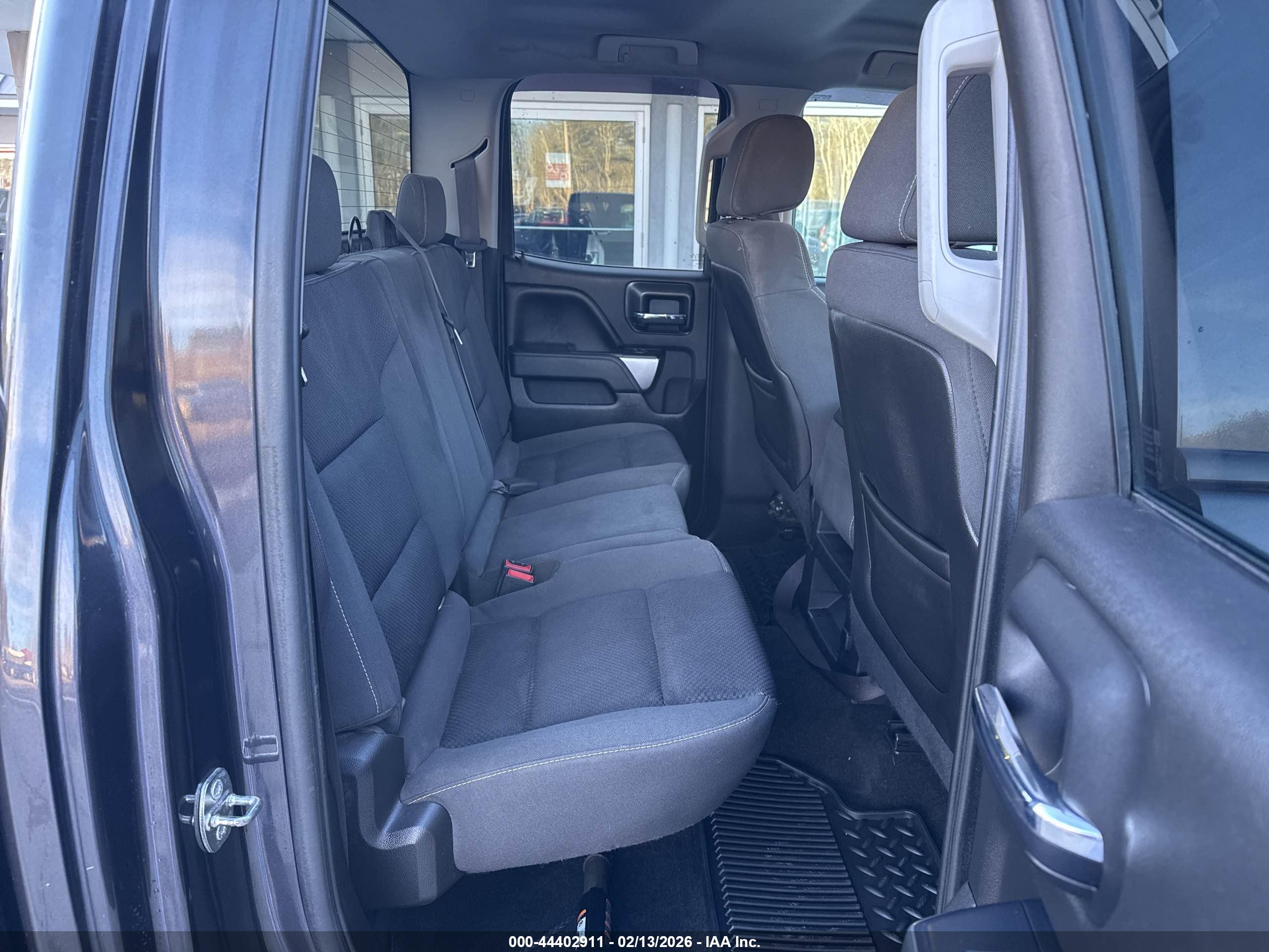 CHEVROLET SILVERADO image 8