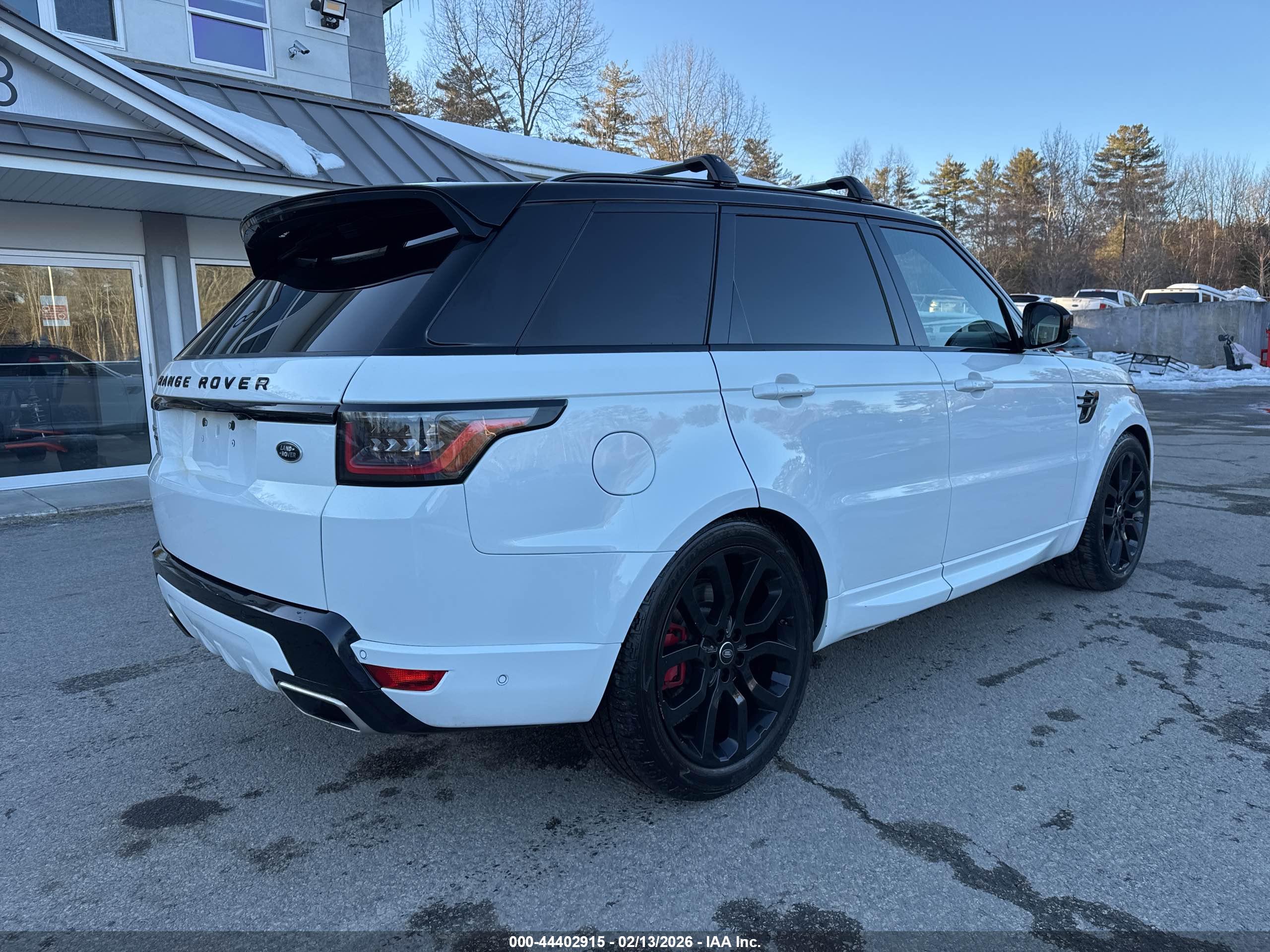 LAND ROVER image 4