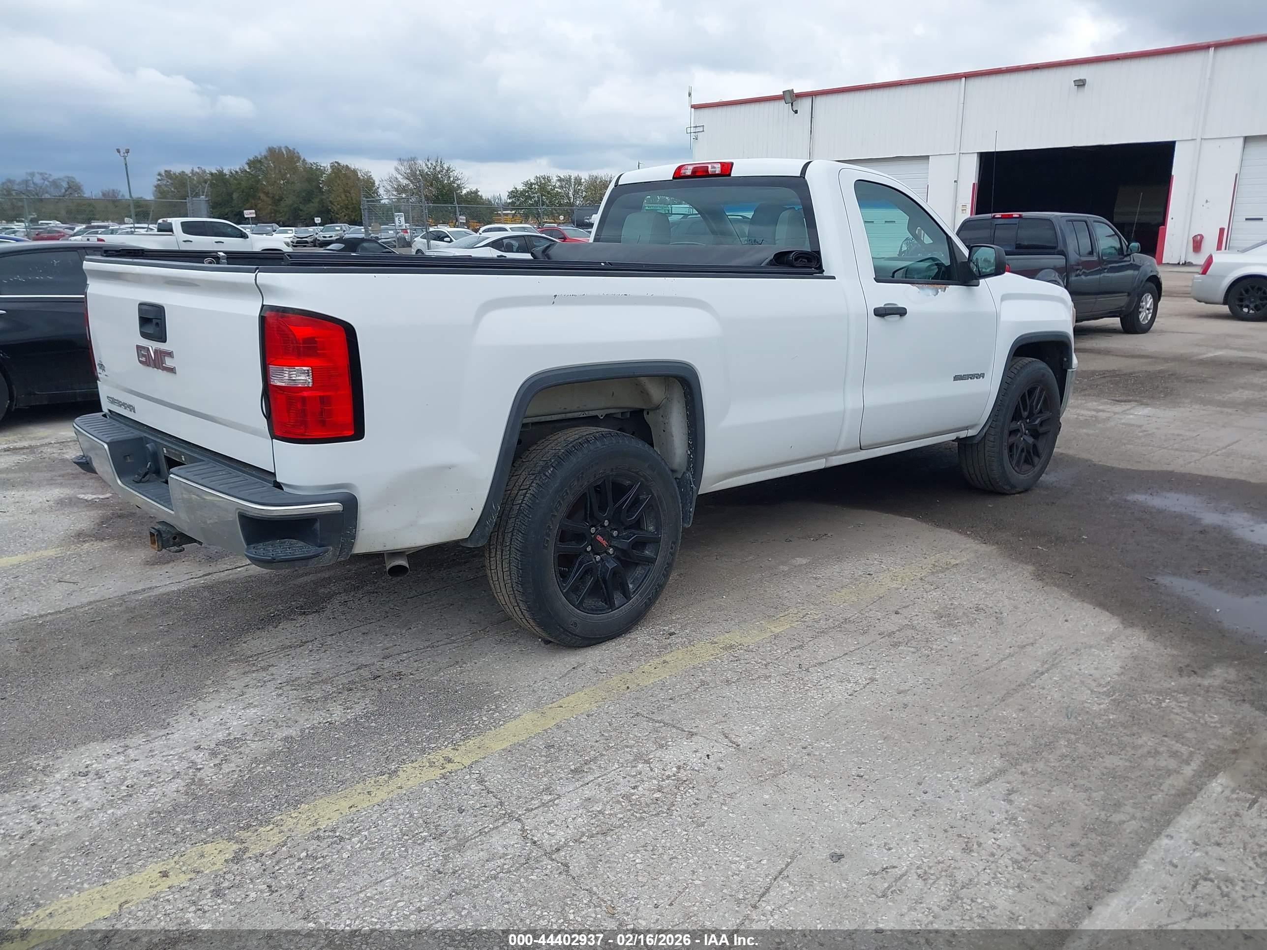 GMC SIERRA image 4