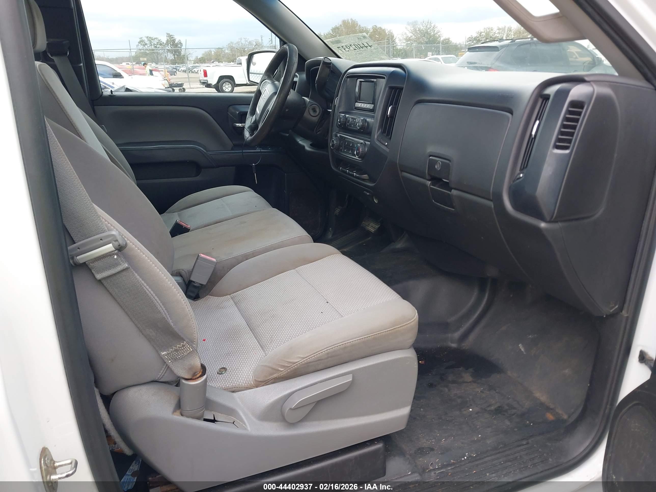 GMC SIERRA image 5