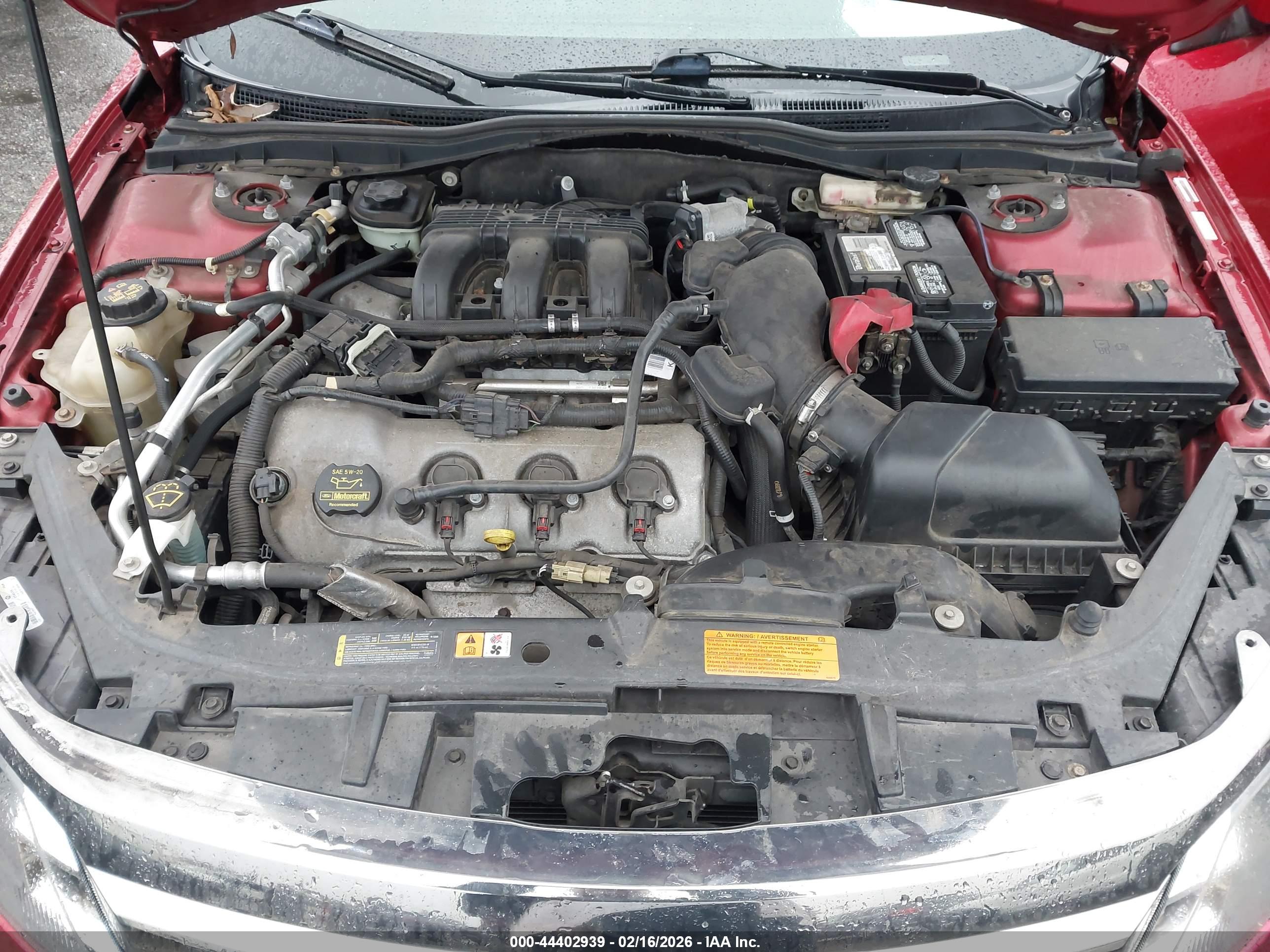 FORD FUSION image 10