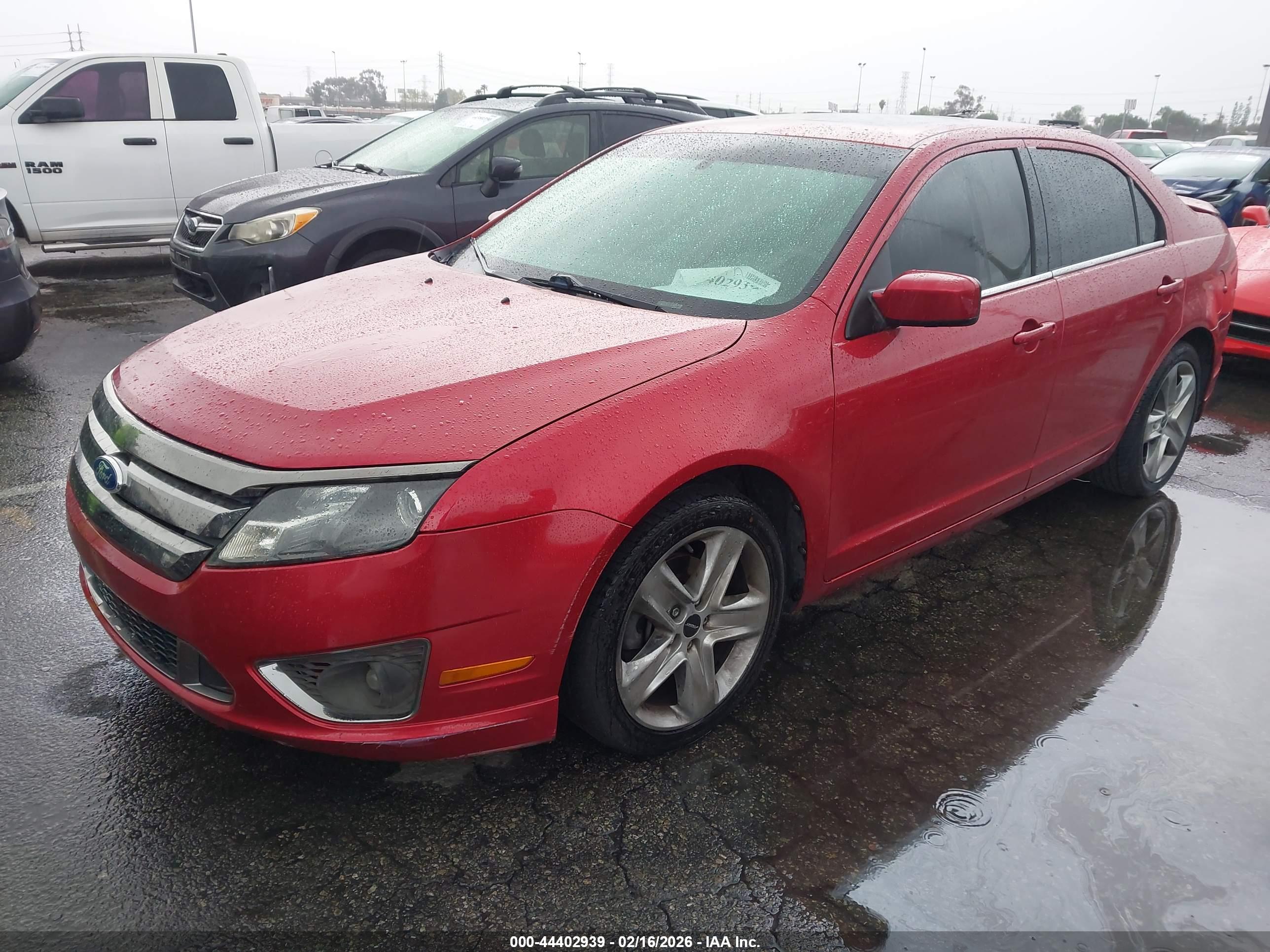 FORD FUSION image 2