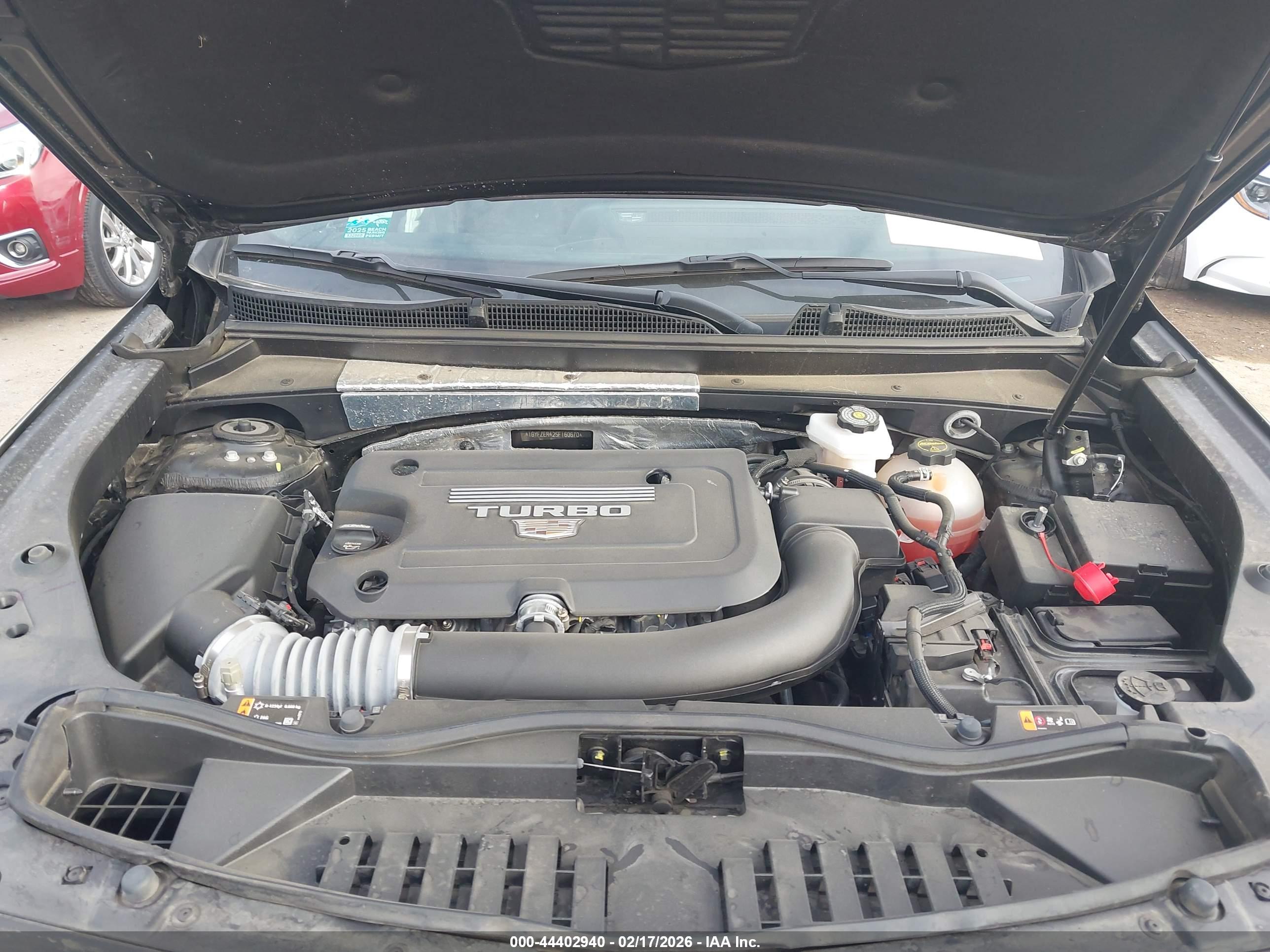 CADILLAC XT4 image 10