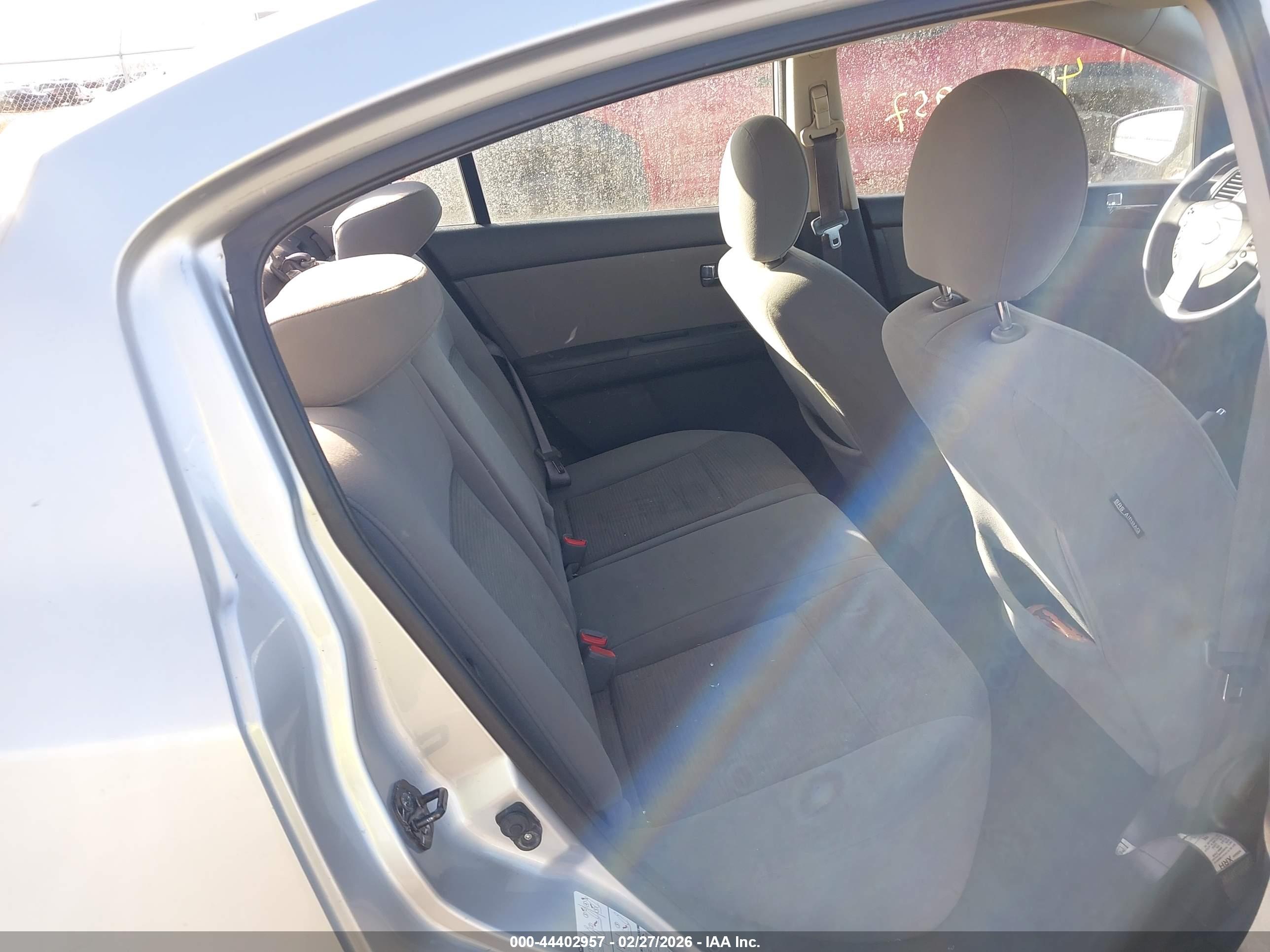 NISSAN SENTRA image 8