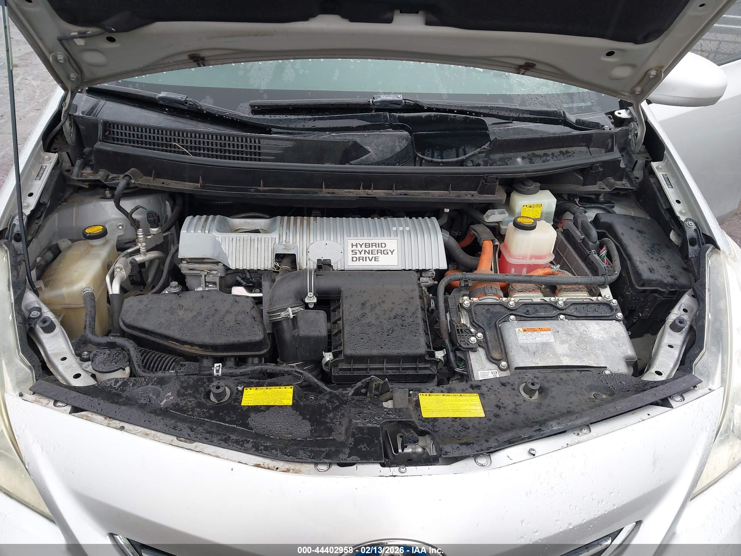 TOYOTA PRIUS image 10