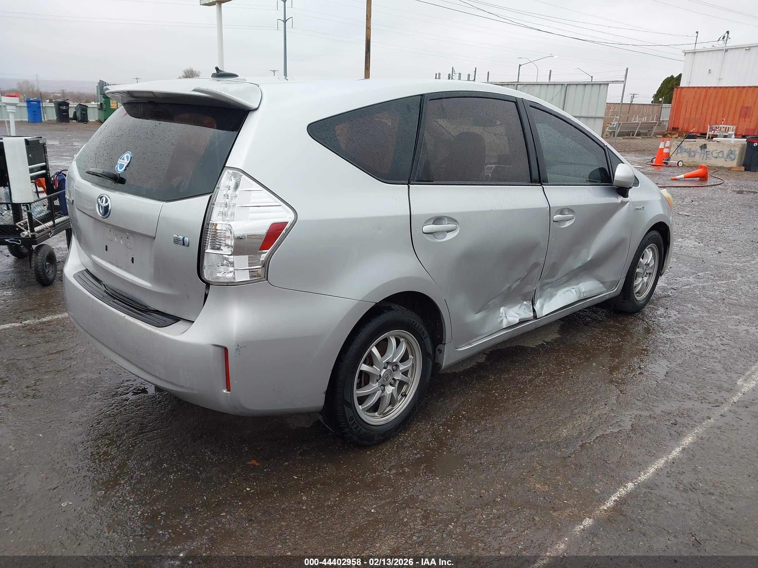 TOYOTA PRIUS image 4