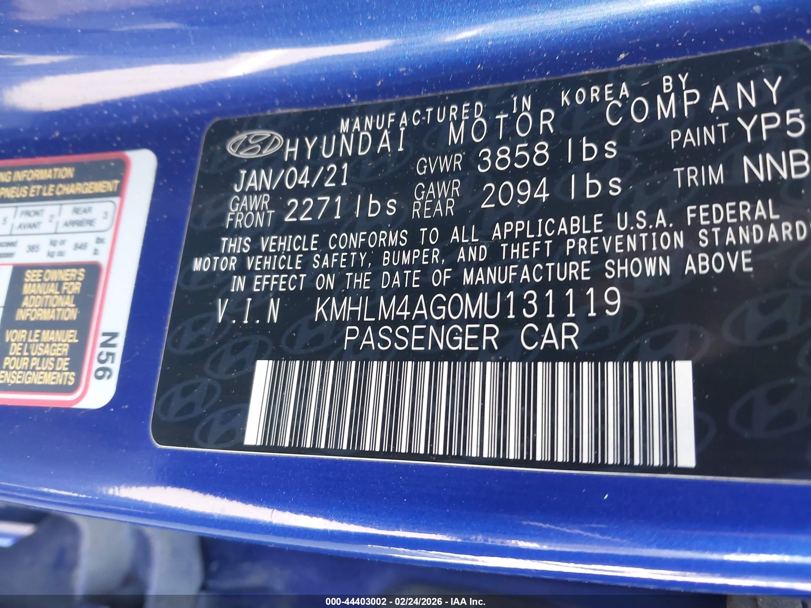 HYUNDAI ELANTRA image 9