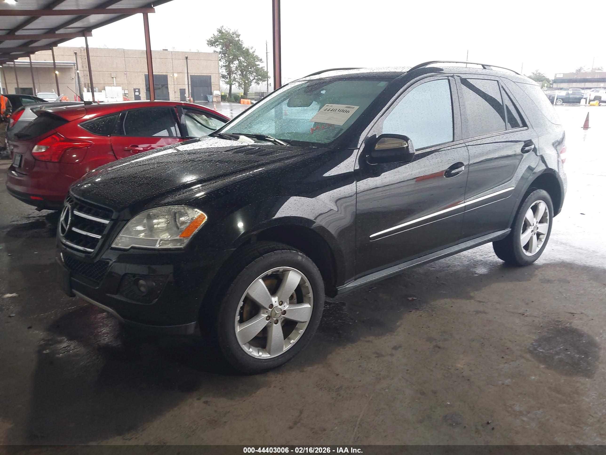 MERCEDES-BENZ ML image 2