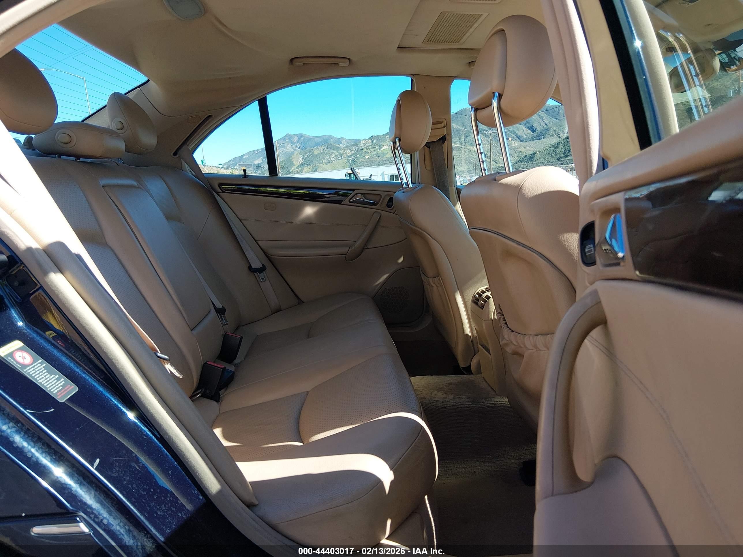 MERCEDES-BENZ C image 8