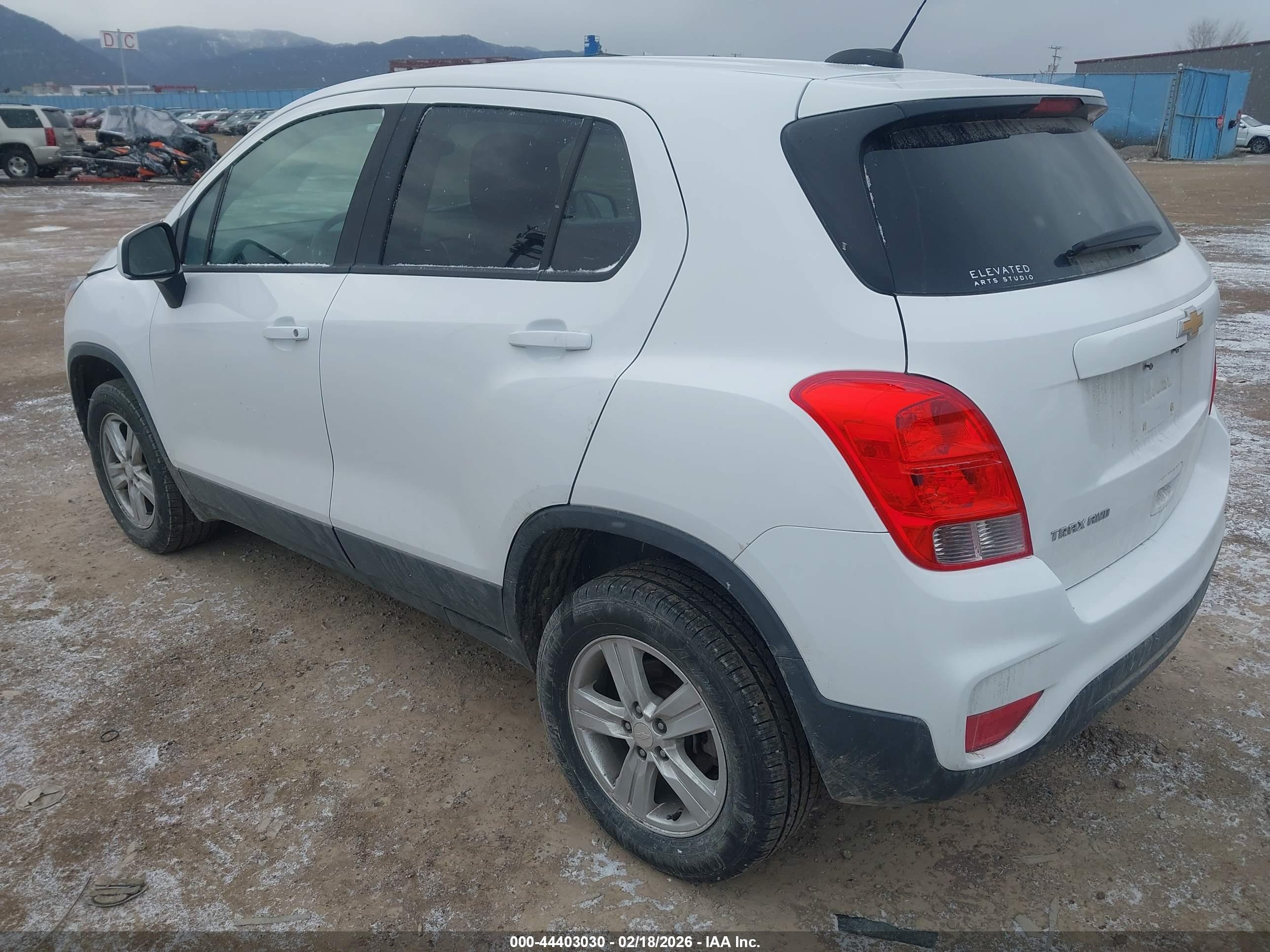 CHEVROLET TRAX image 3