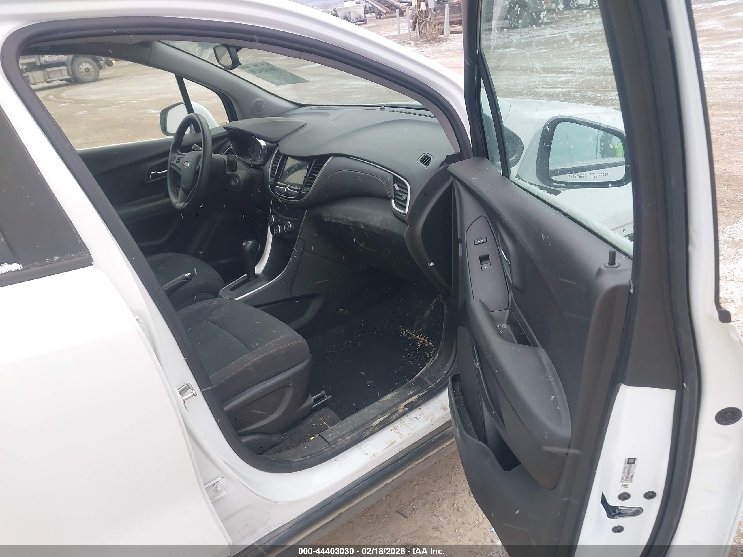 CHEVROLET TRAX image 5