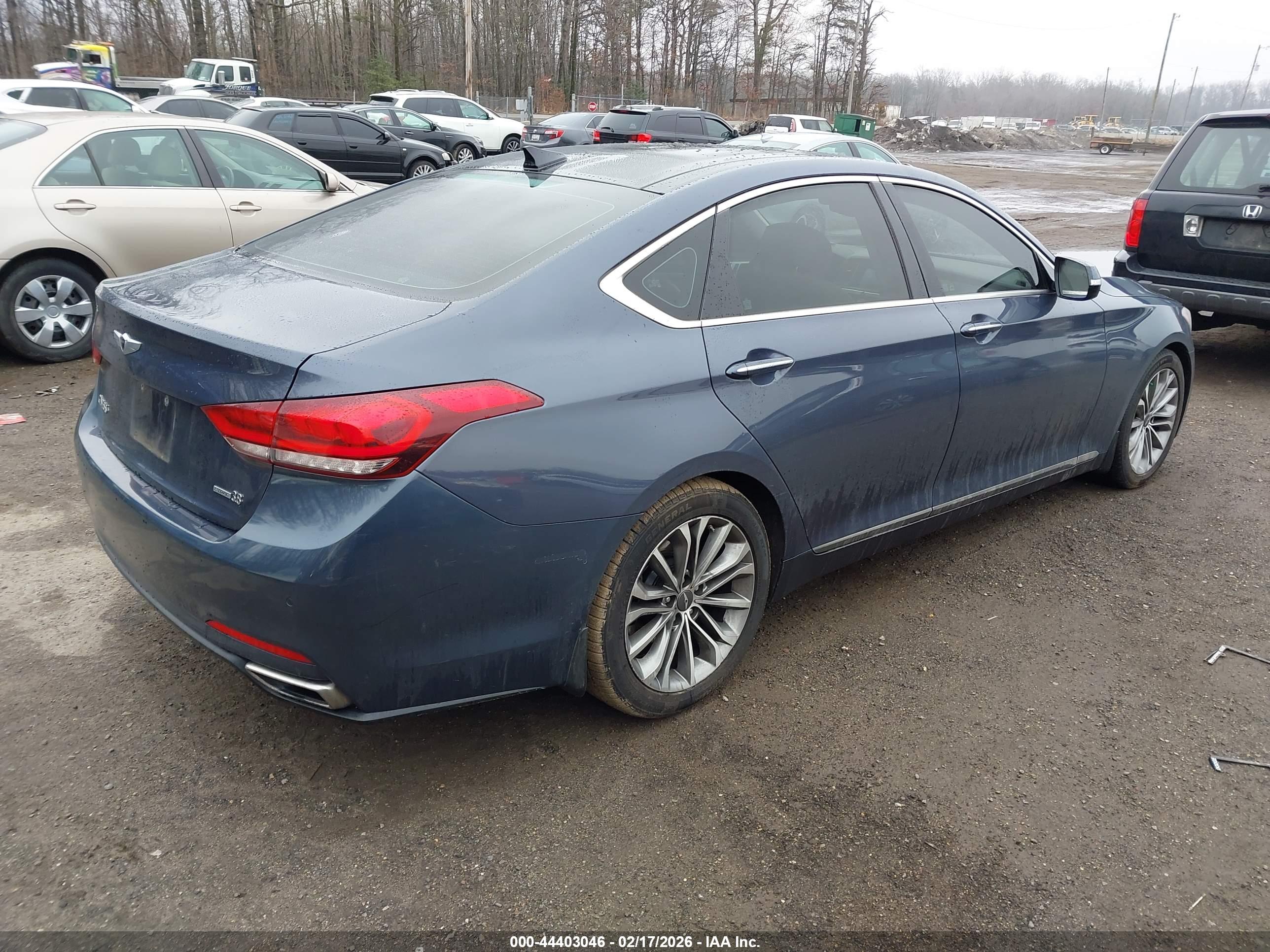 HYUNDAI GENESIS image 4