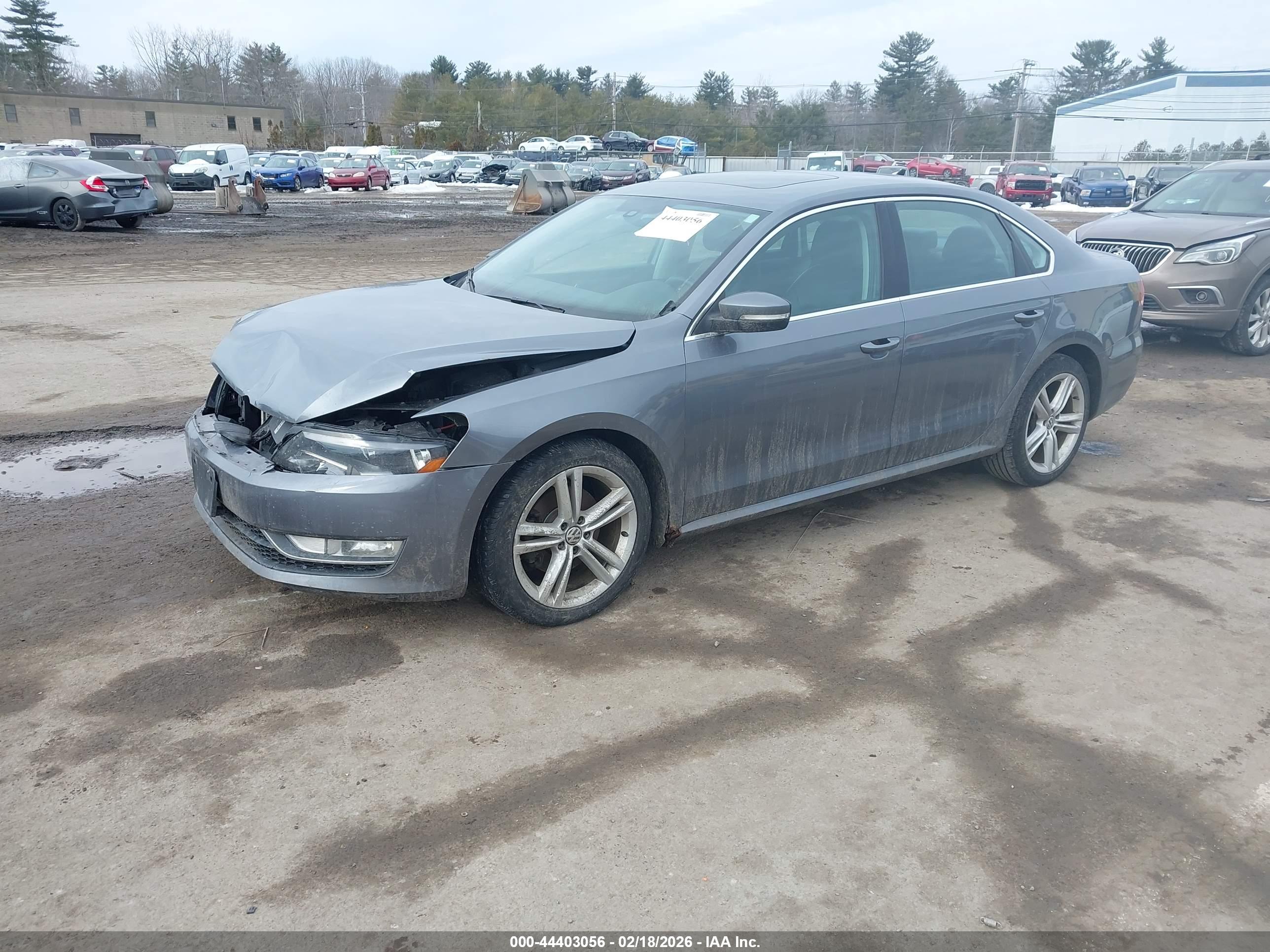 VOLKSWAGEN PASSAT image 2
