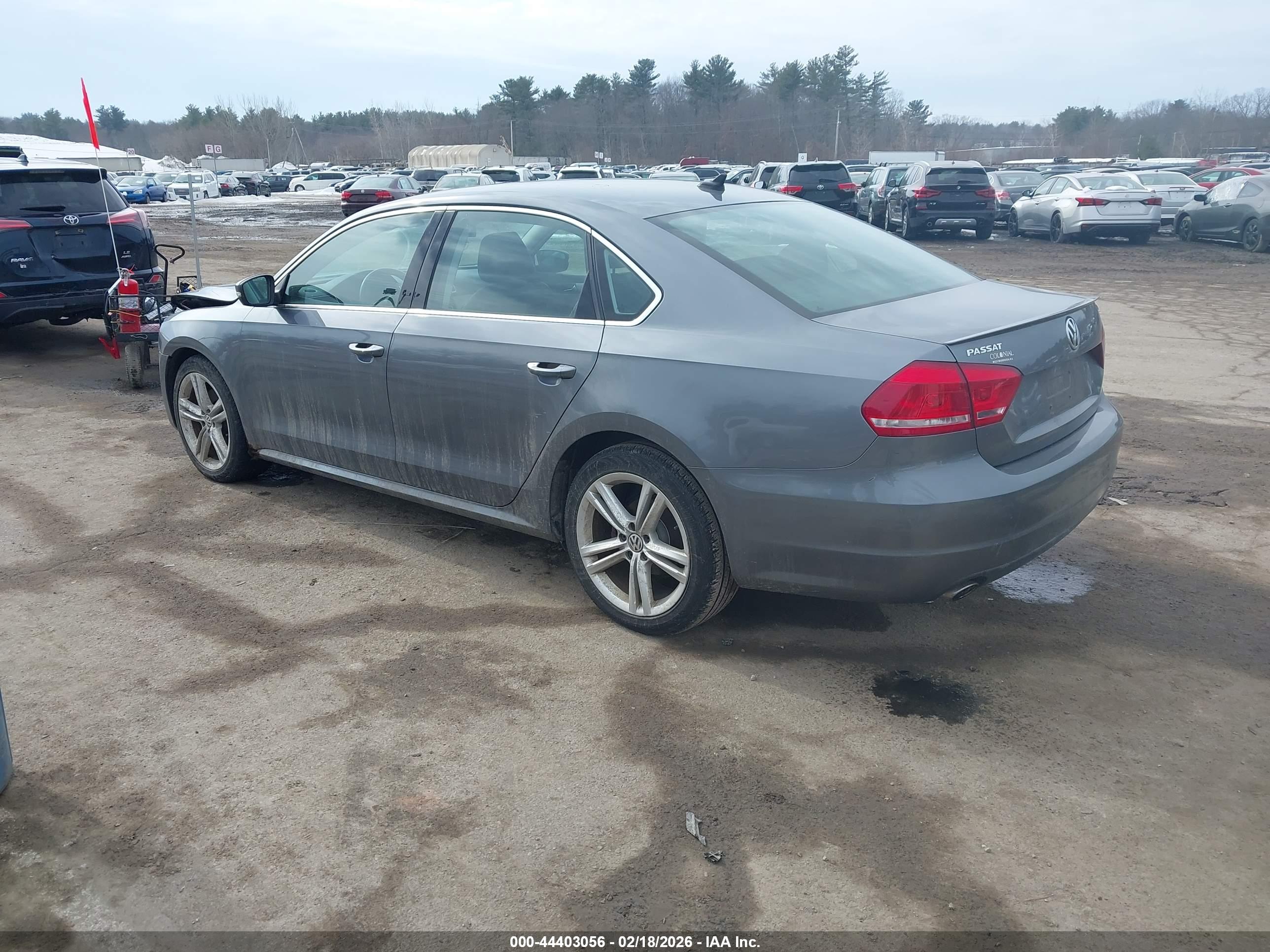 VOLKSWAGEN PASSAT image 3