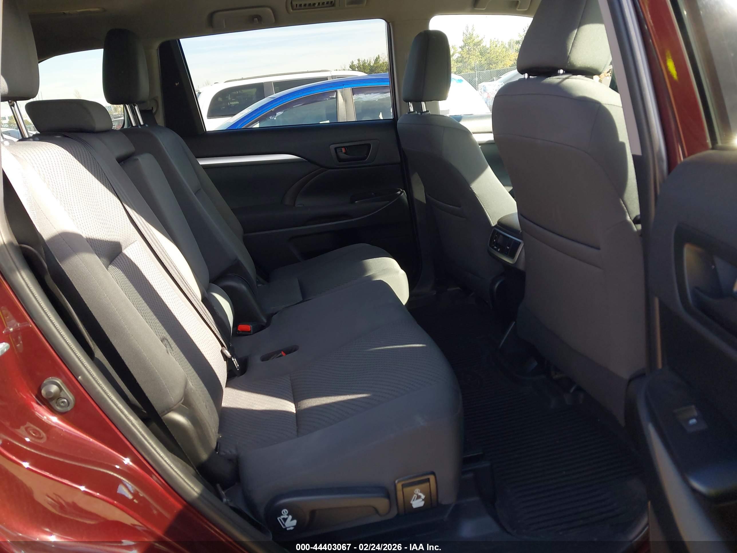 TOYOTA HIGHLANDER image 8
