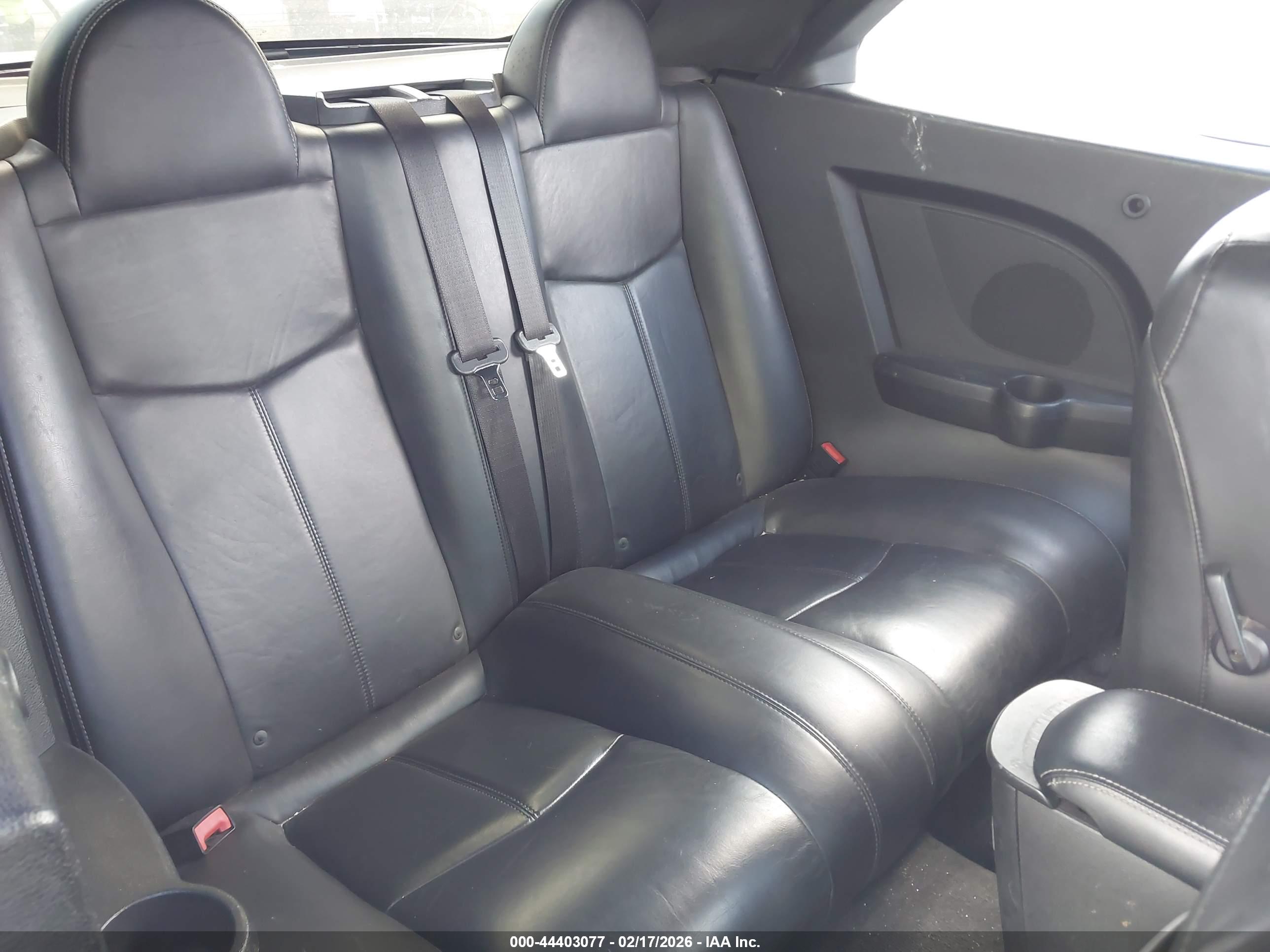 CHRYSLER 200 image 8