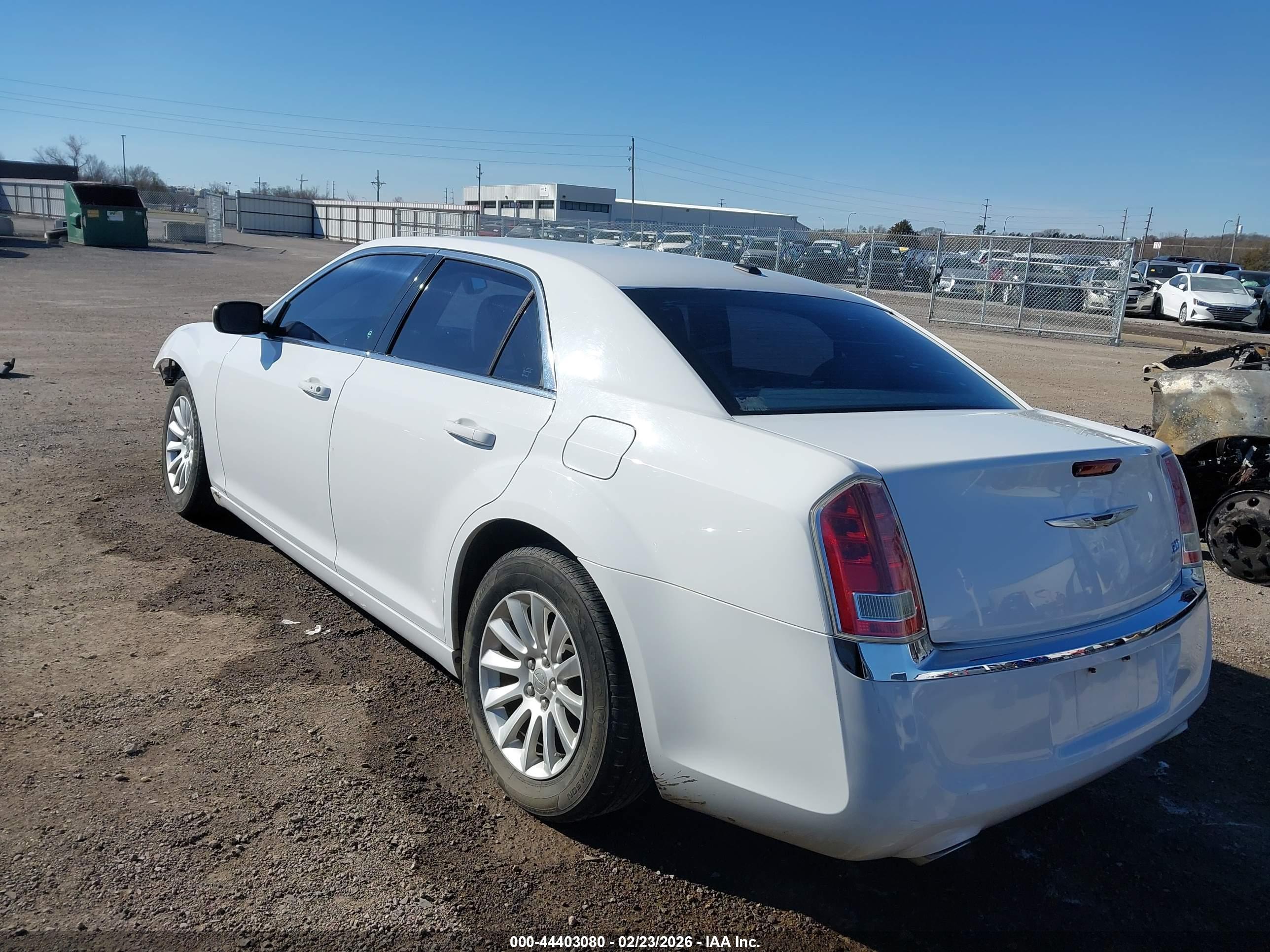 CHRYSLER 300 image 3