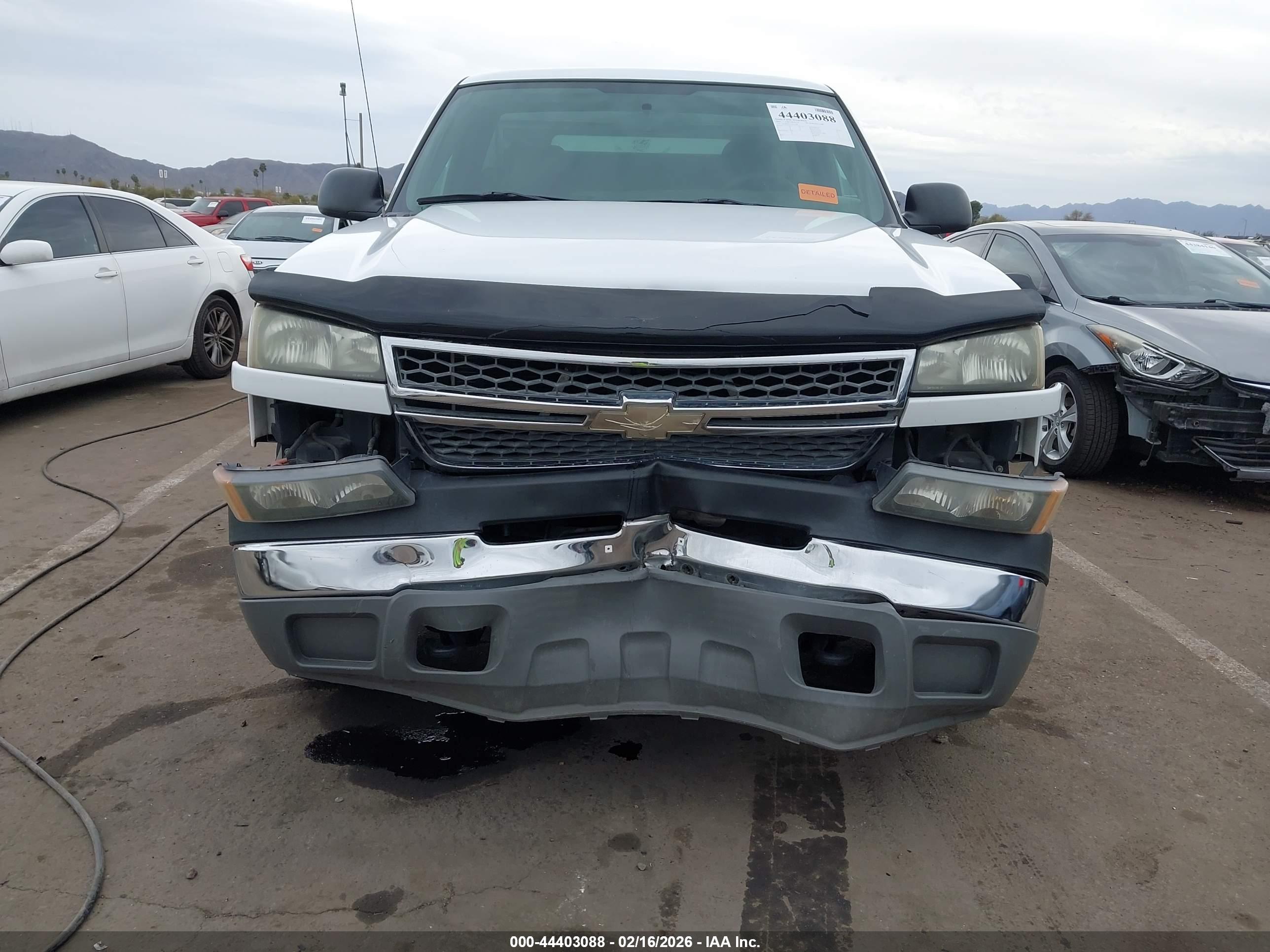 CHEVROLET SILVERADO image 6