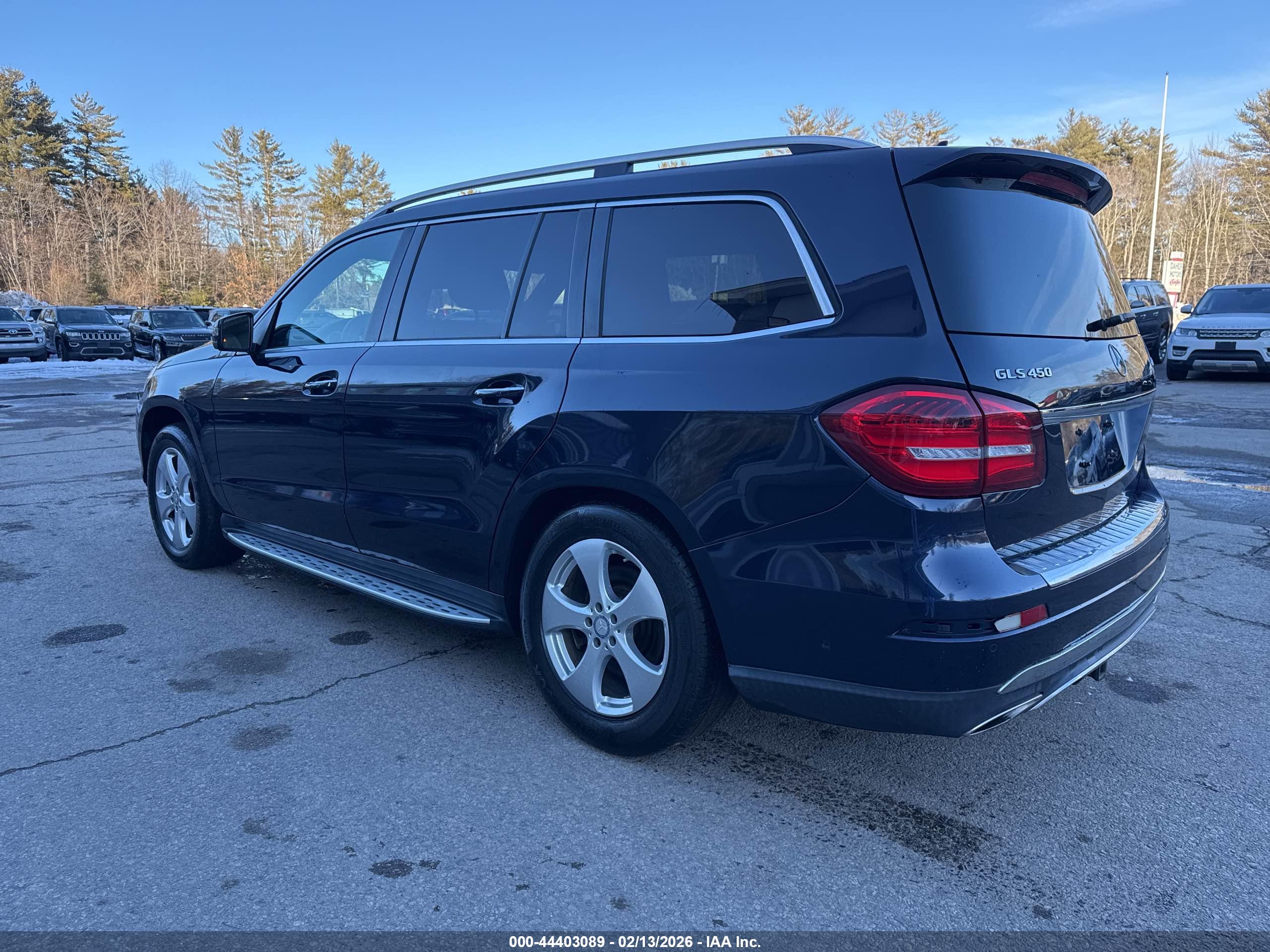 MERCEDES-BENZ GLS image 3