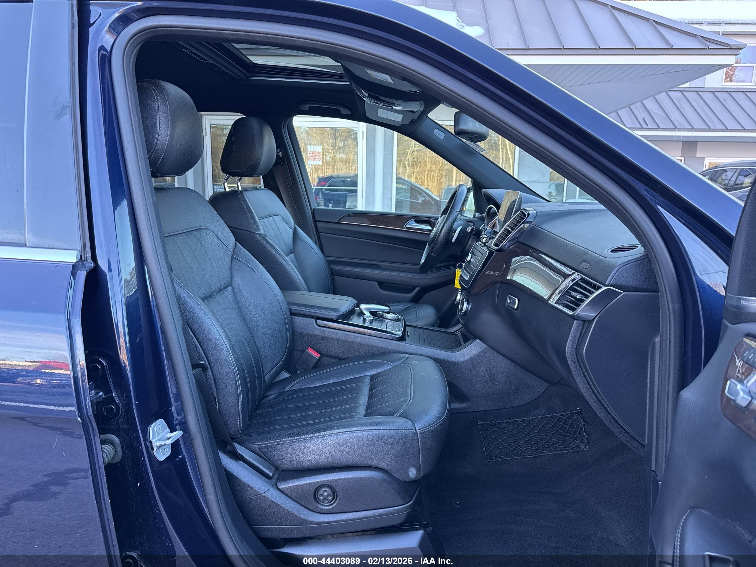 MERCEDES-BENZ GLS image 5