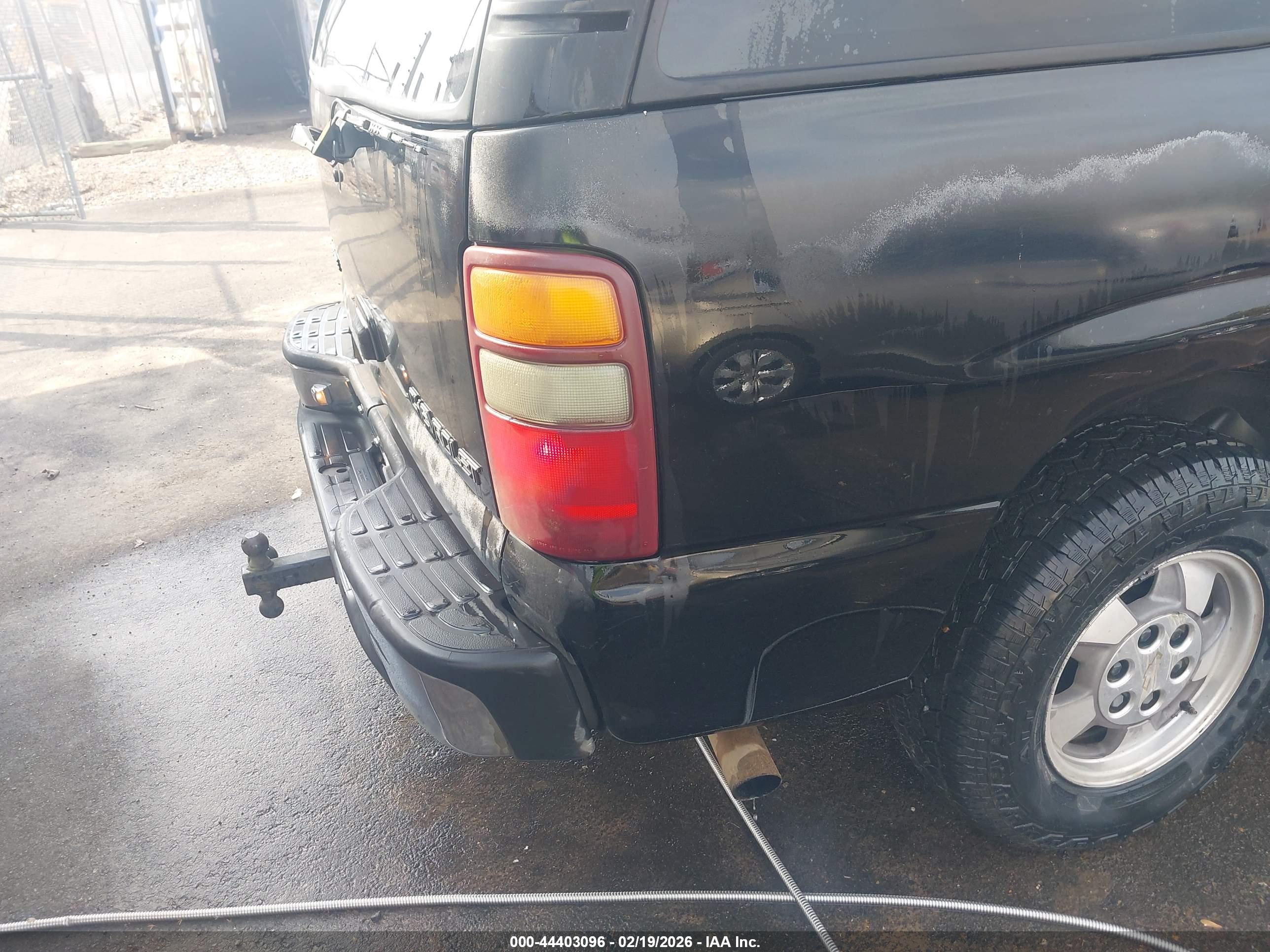 CHEVROLET TAHOE image 6