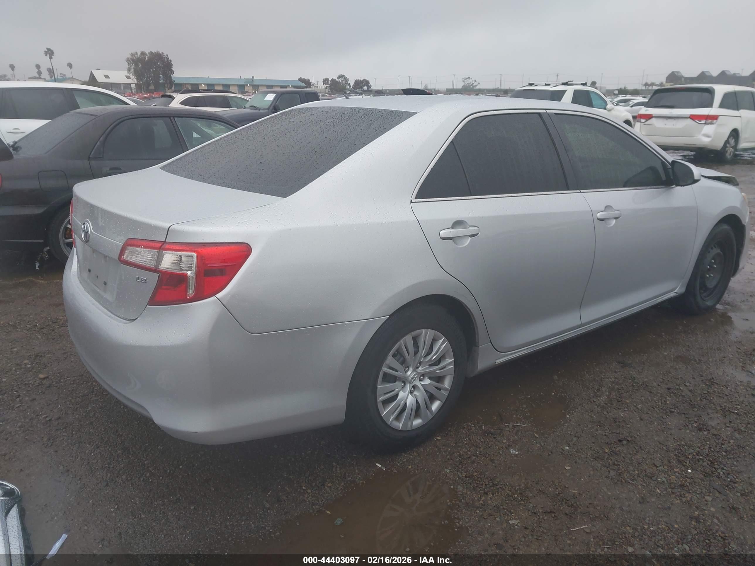 TOYOTA CAMRY image 4