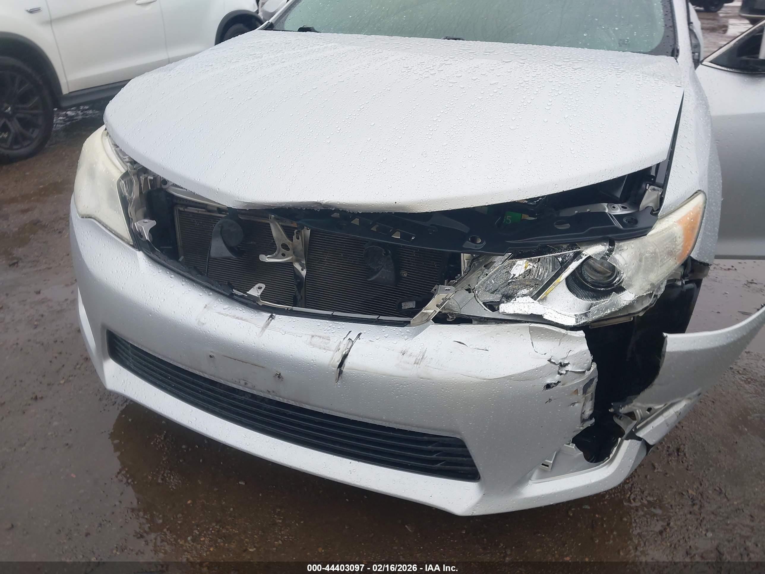 TOYOTA CAMRY image 6