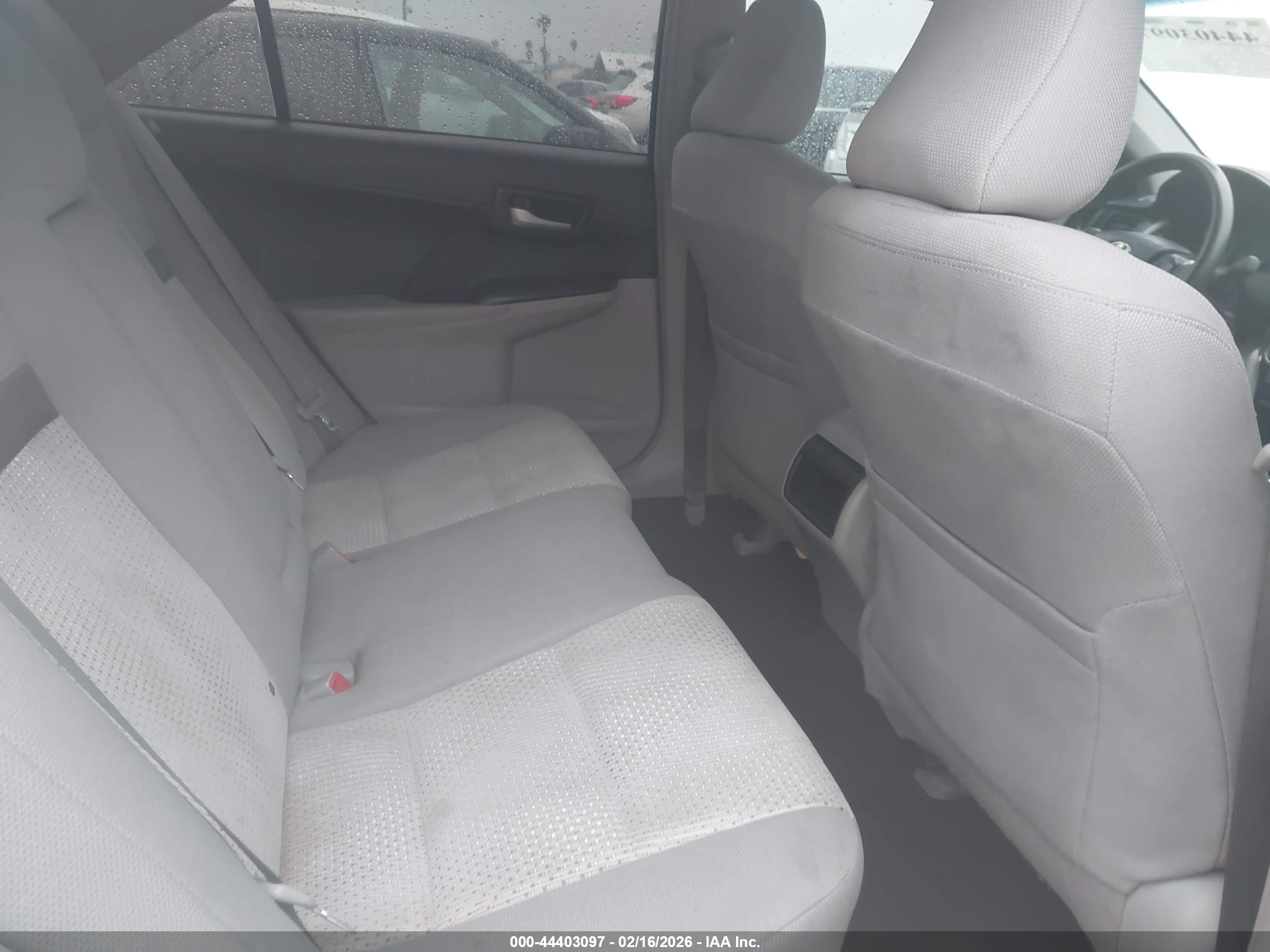 TOYOTA CAMRY image 8