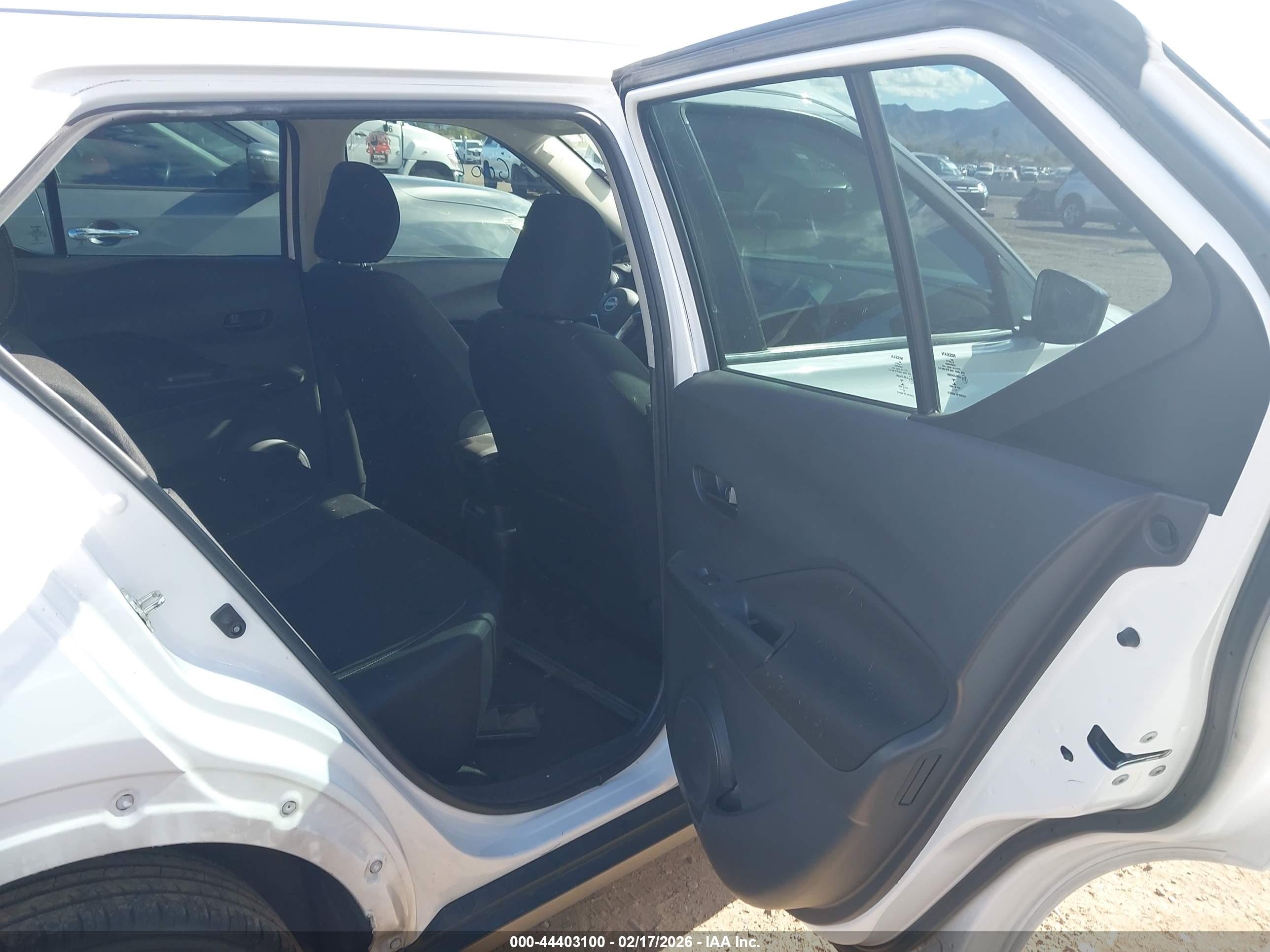 NISSAN KICKS image 8