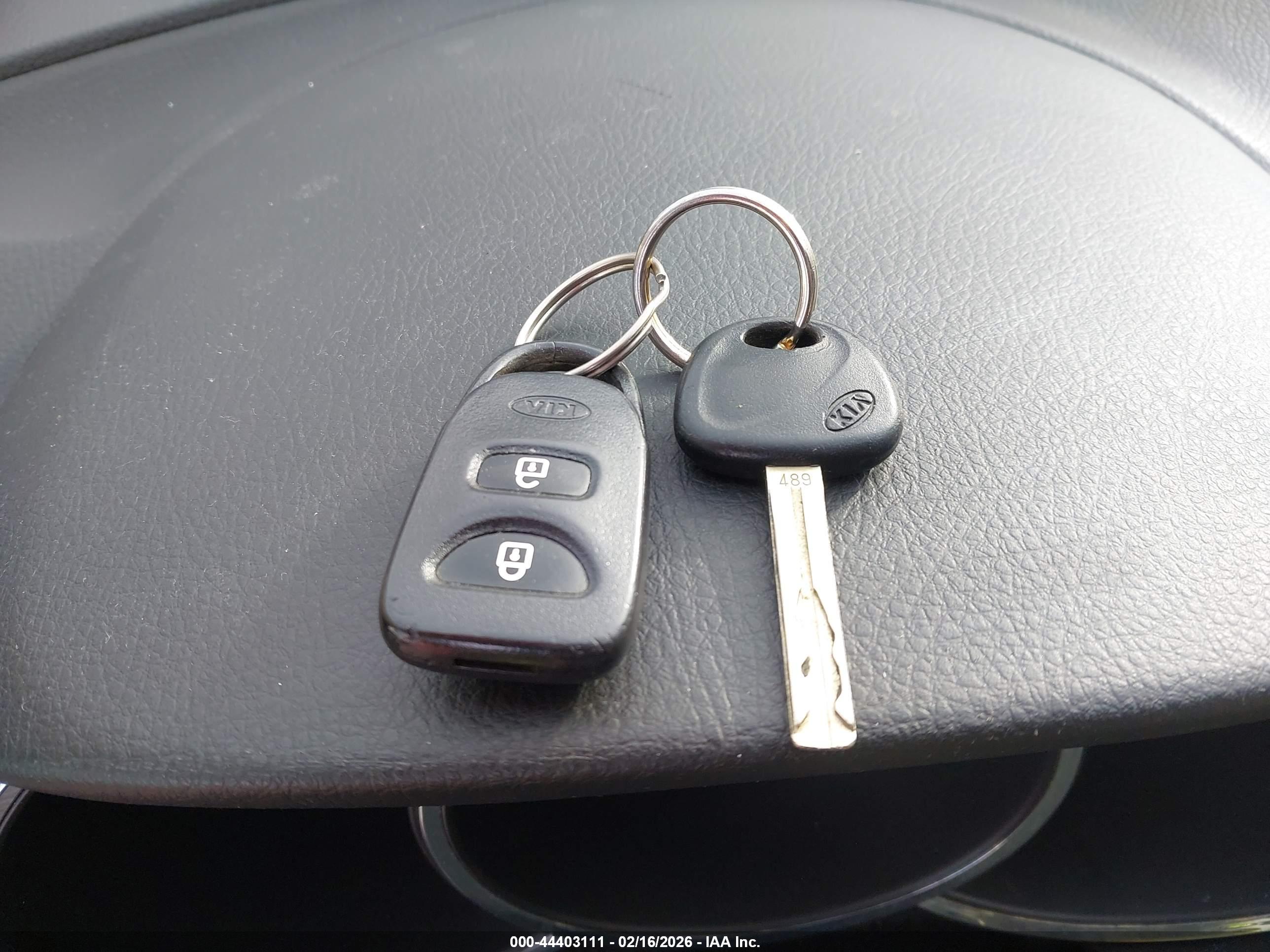 KIA SORENTO image 11