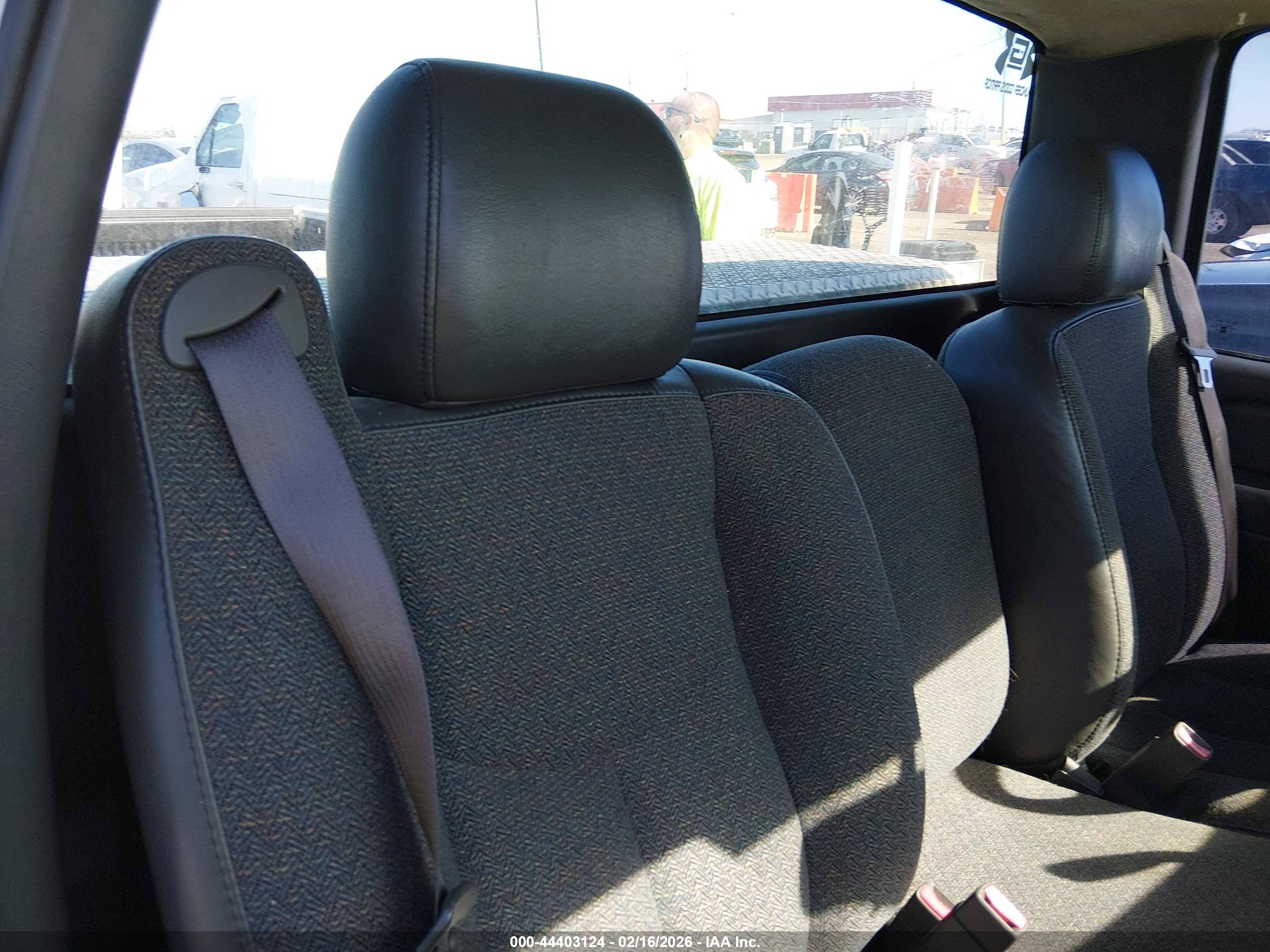 CHEVROLET SILVERADO image 8