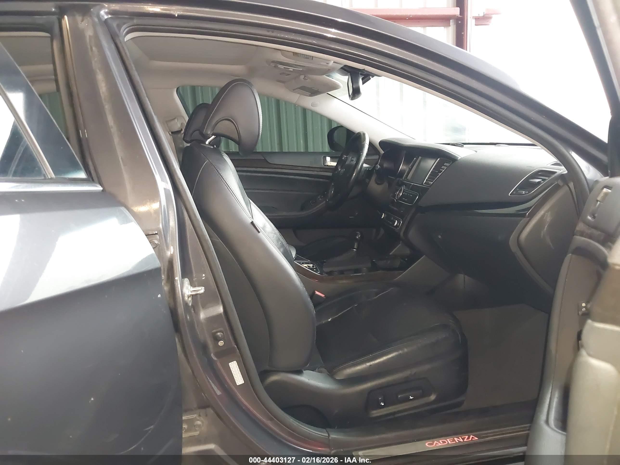 KIA CADENZA image 5