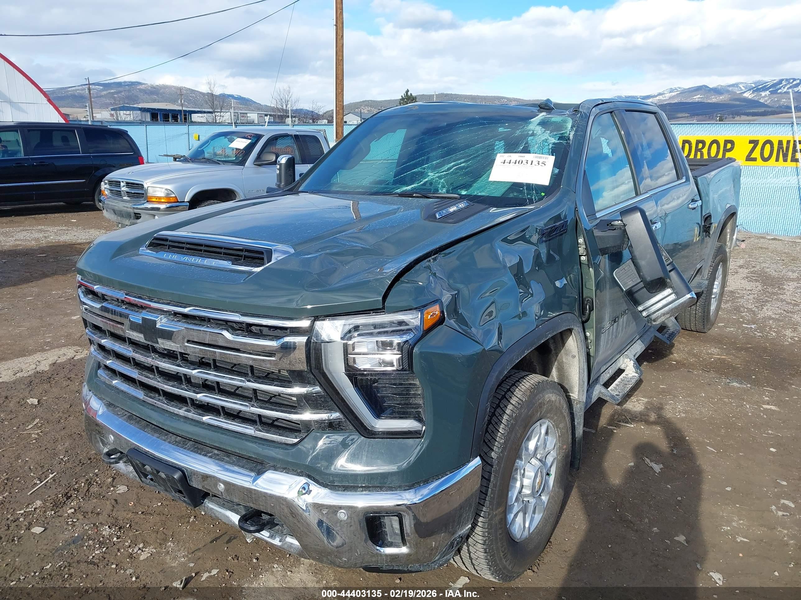 CHEVROLET SILVERADO image 6
