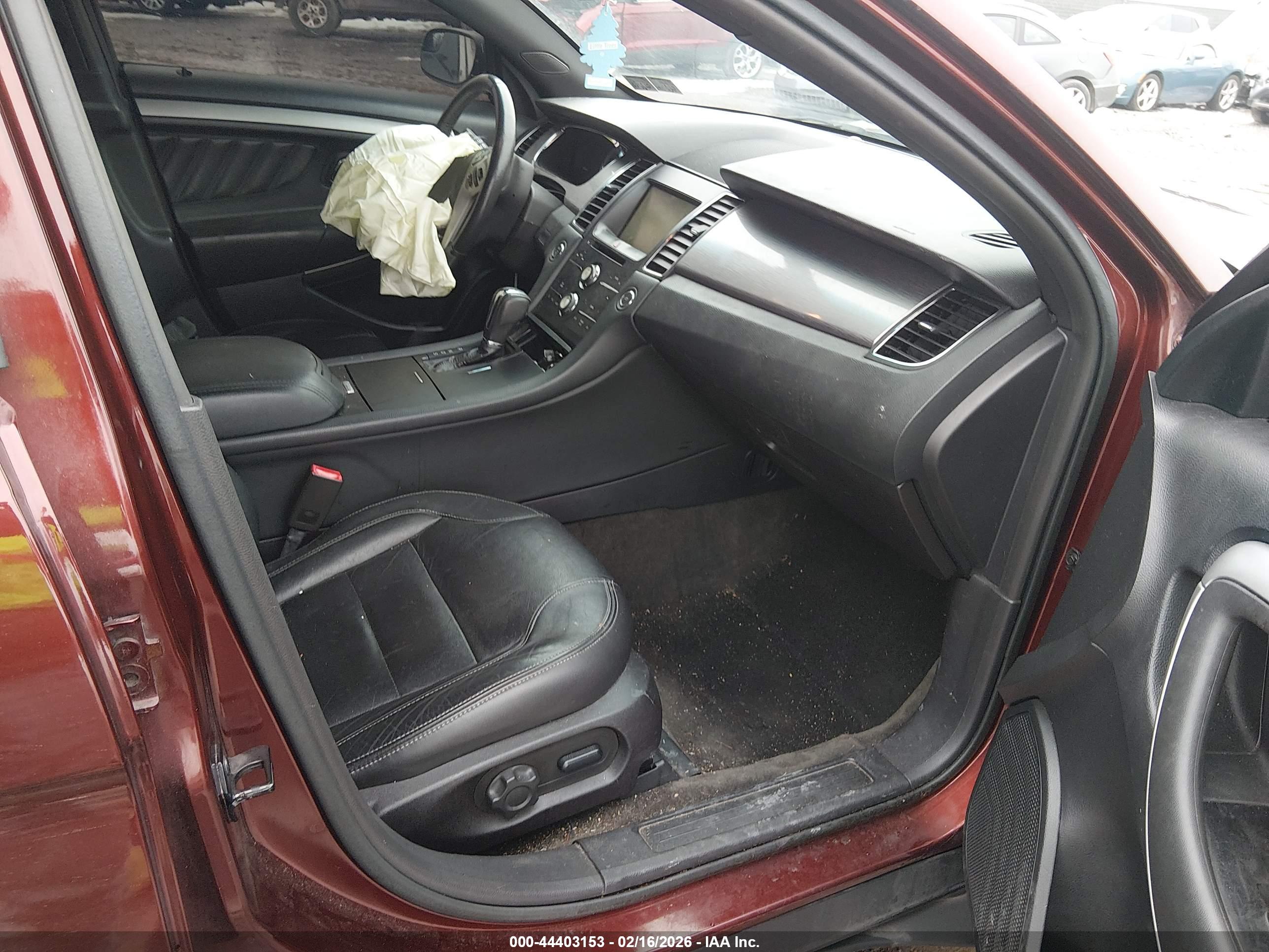 FORD TAURUS image 5