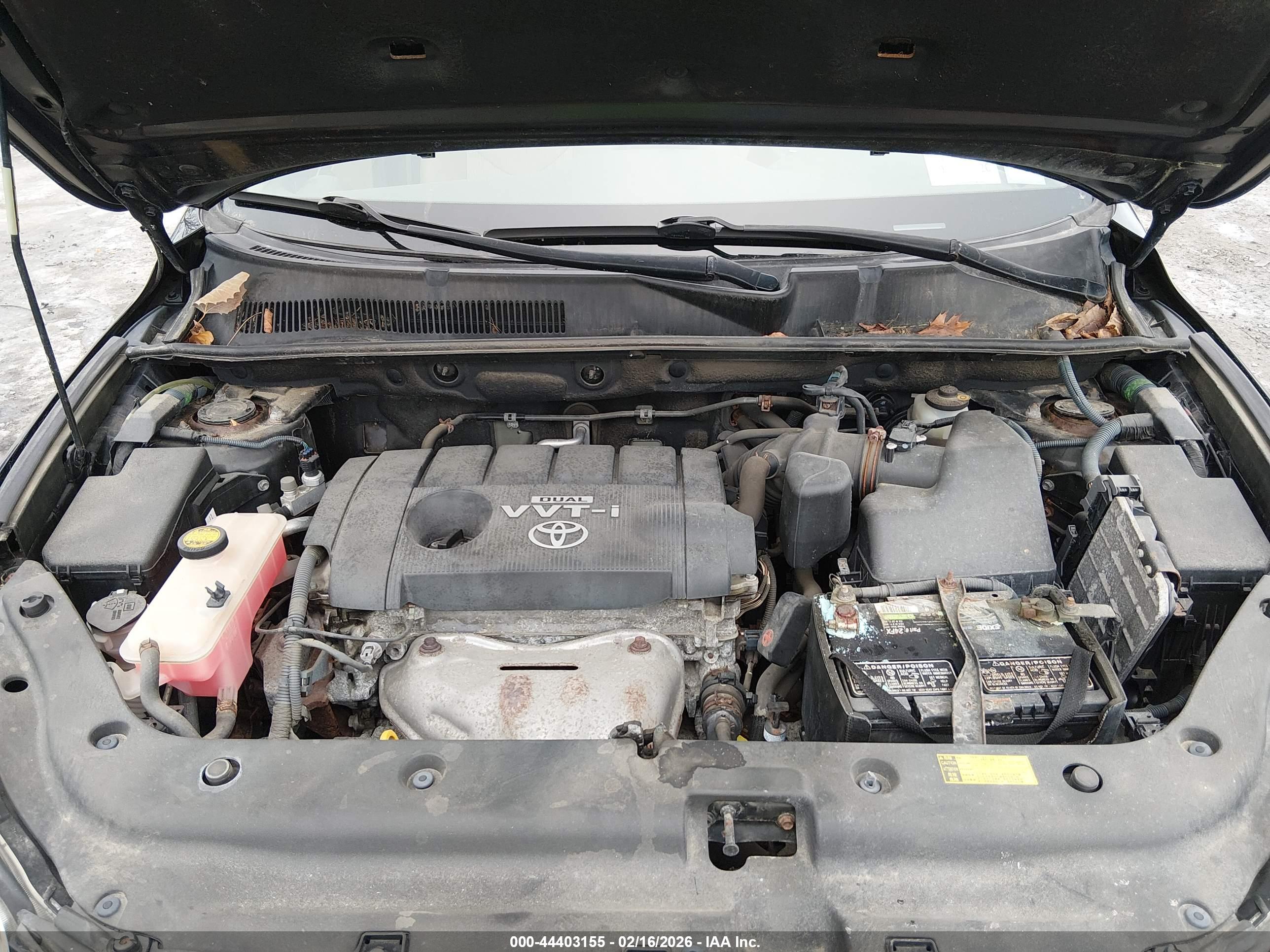 TOYOTA RAV4 image 10