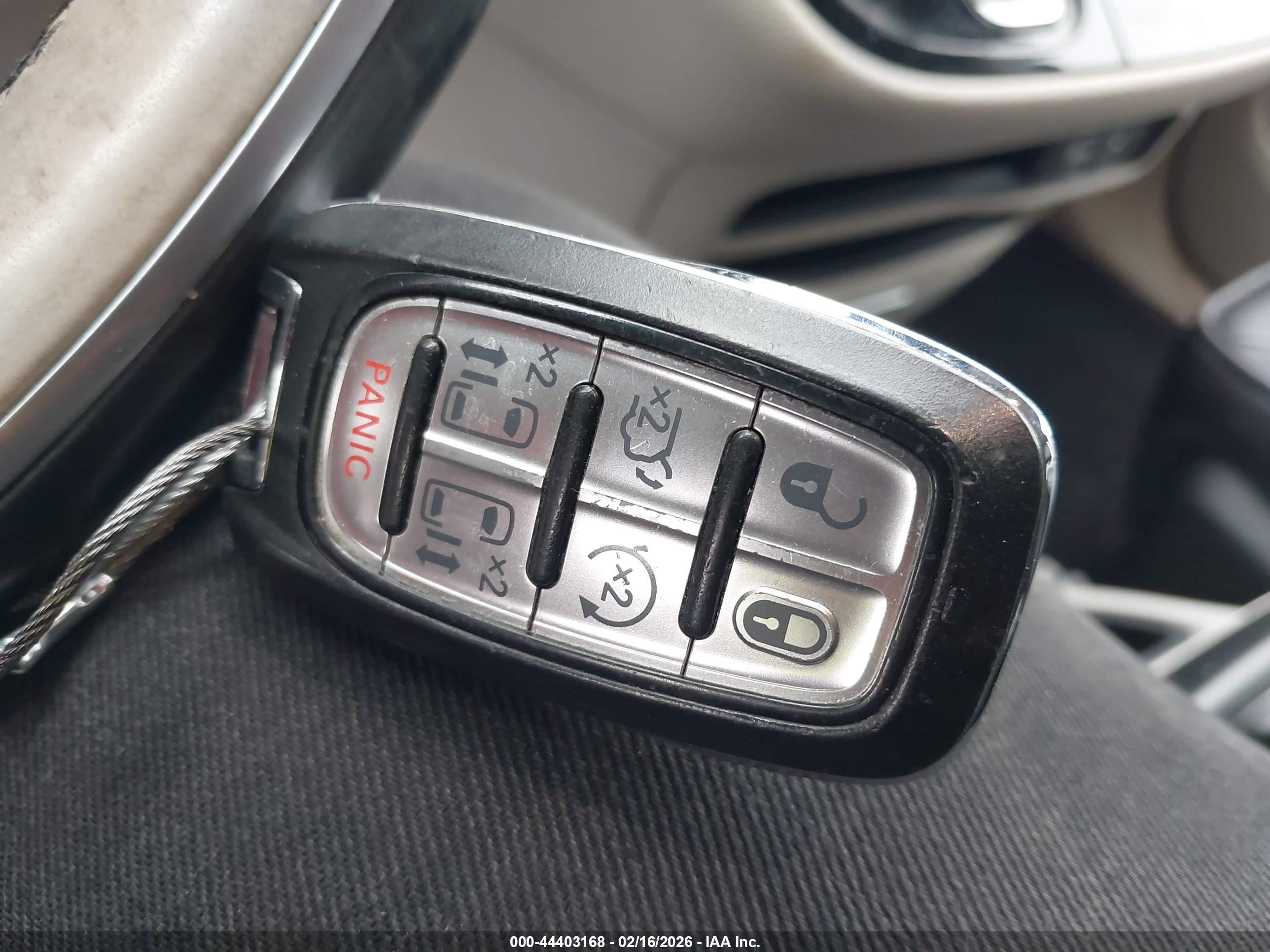 CHRYSLER PACIFICA image 11