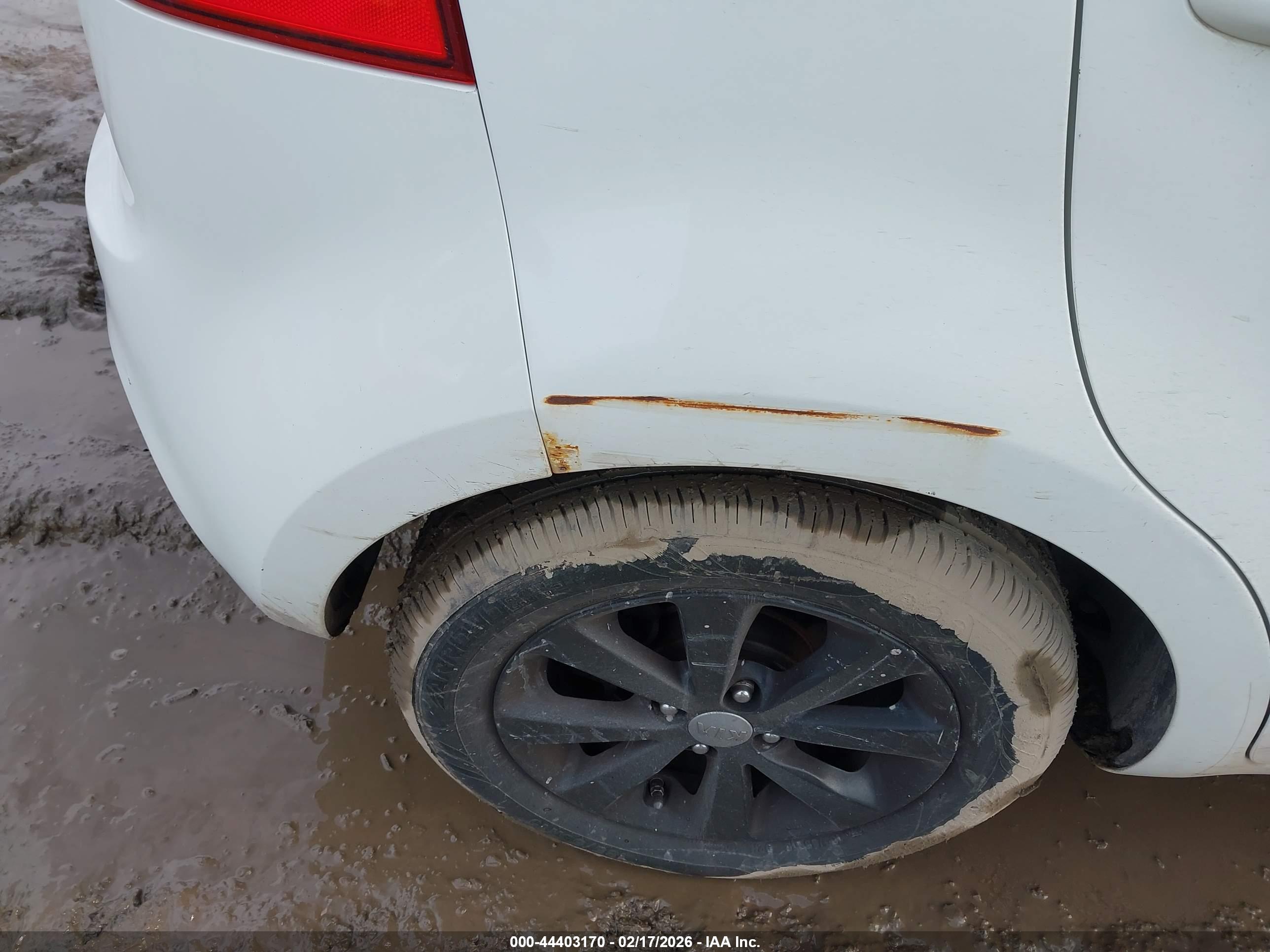 KIA RIO image 6