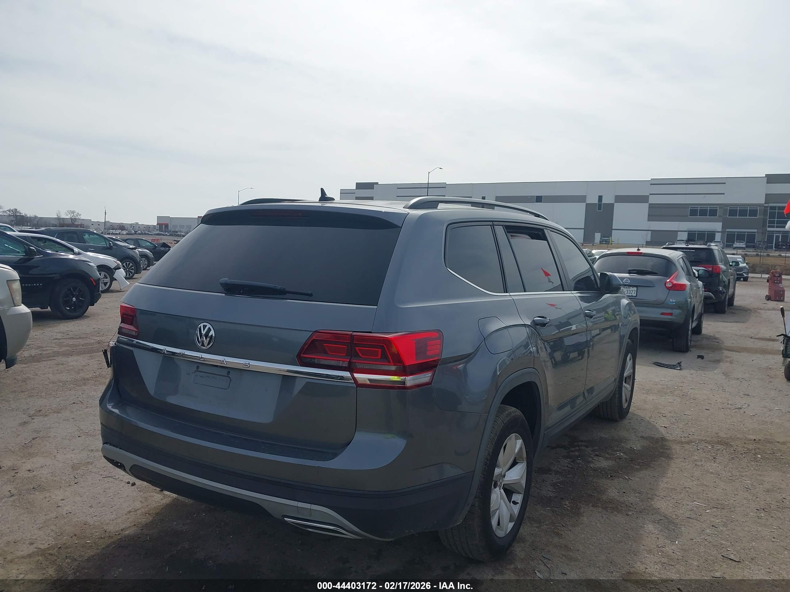 VOLKSWAGEN ATLAS image 4