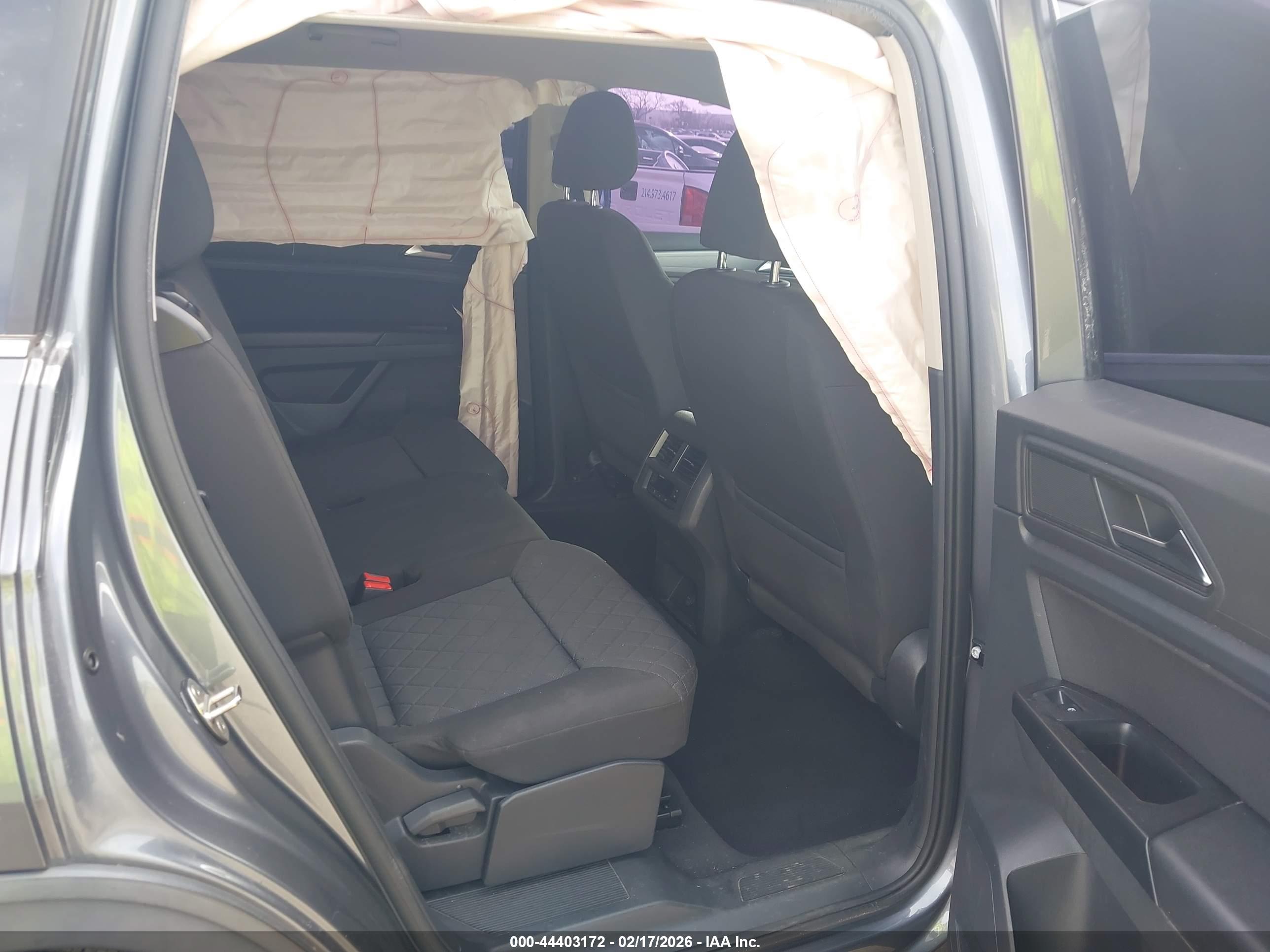 VOLKSWAGEN ATLAS image 8