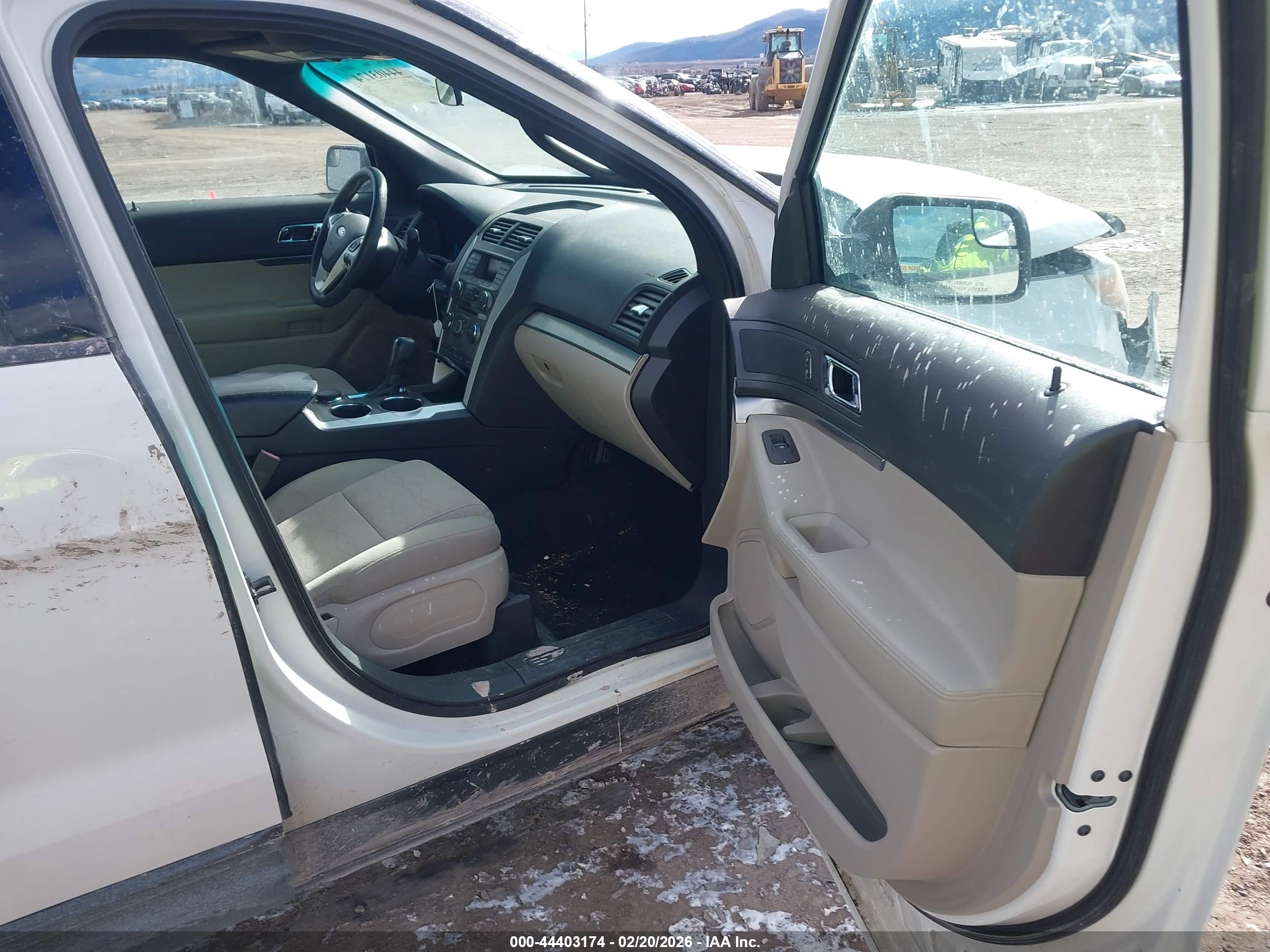 FORD EXPLORER image 5