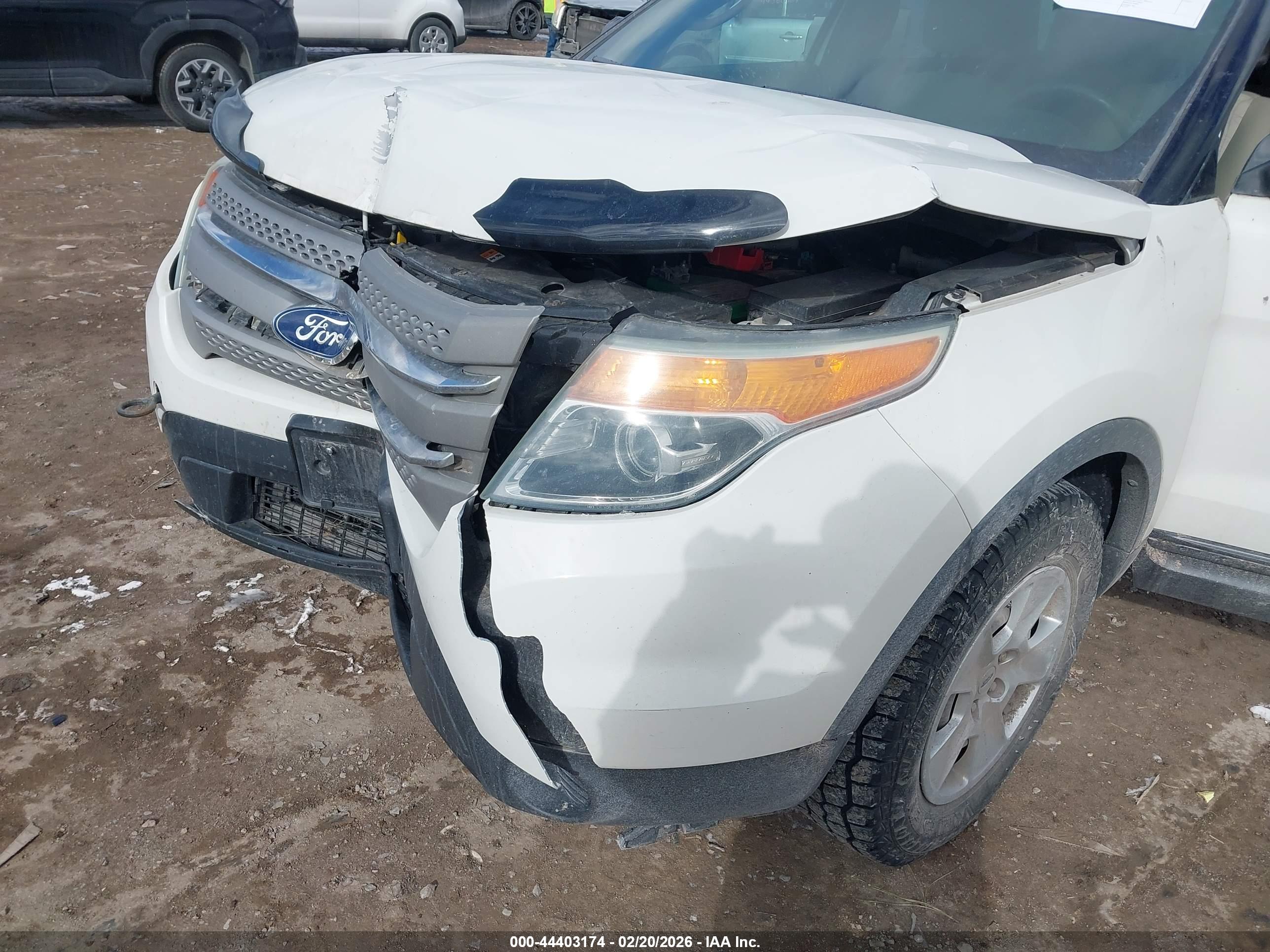 FORD EXPLORER image 6