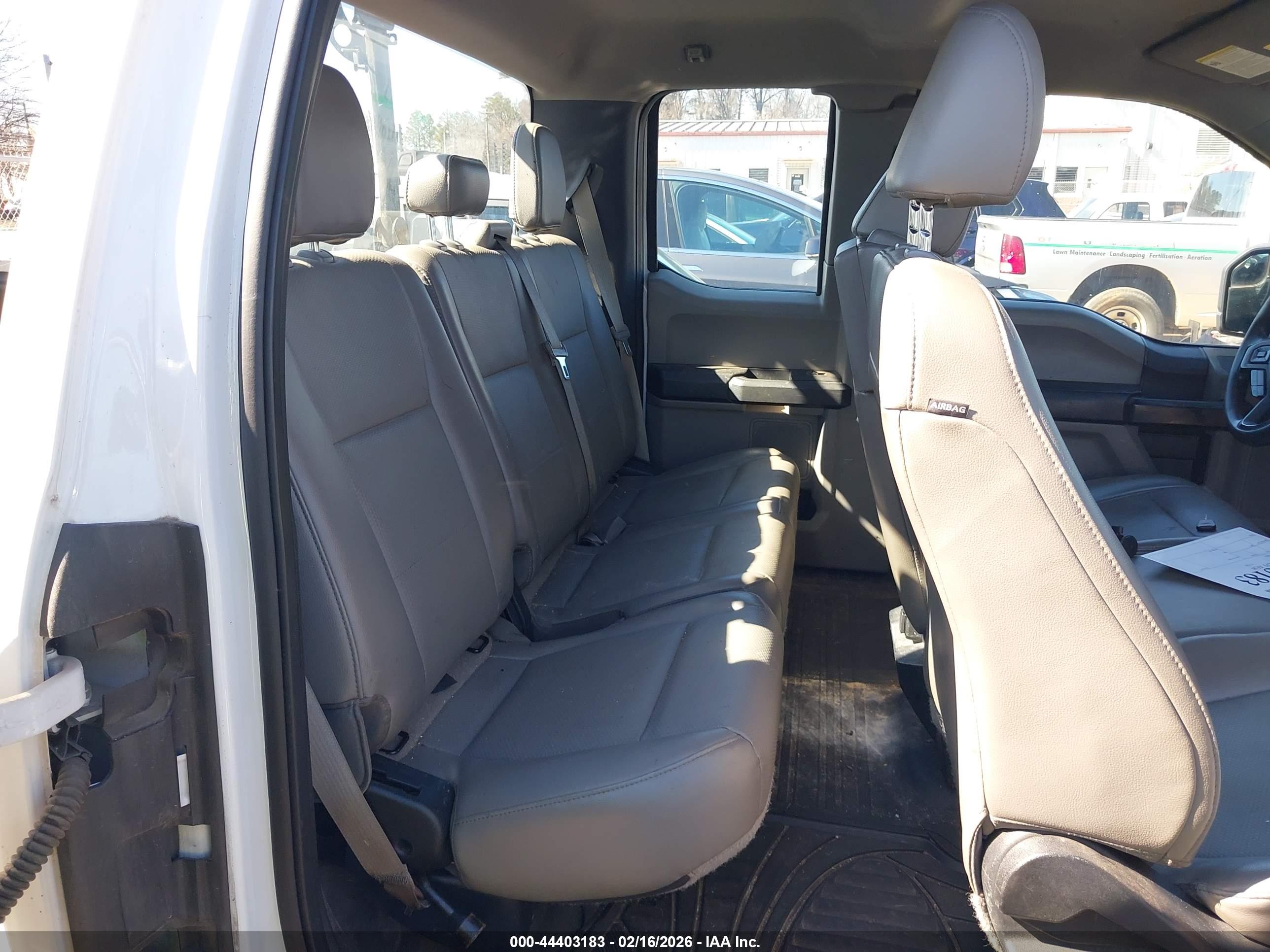 FORD F-150 image 8