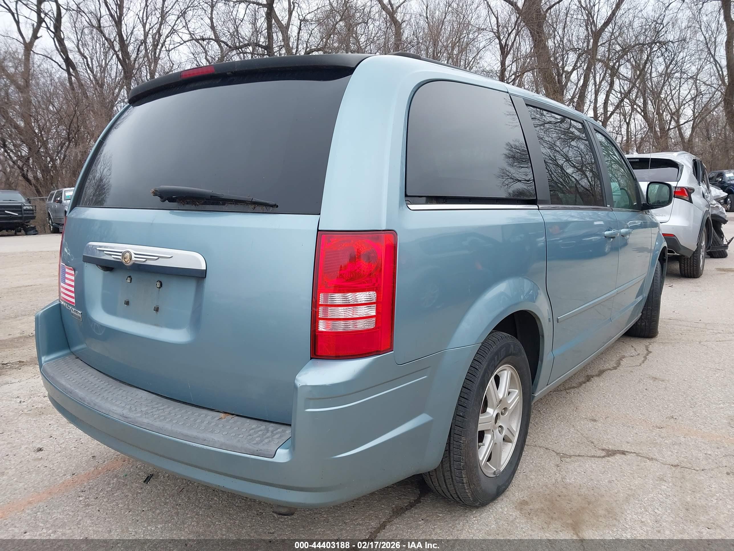 CHRYSLER TOWN image 4