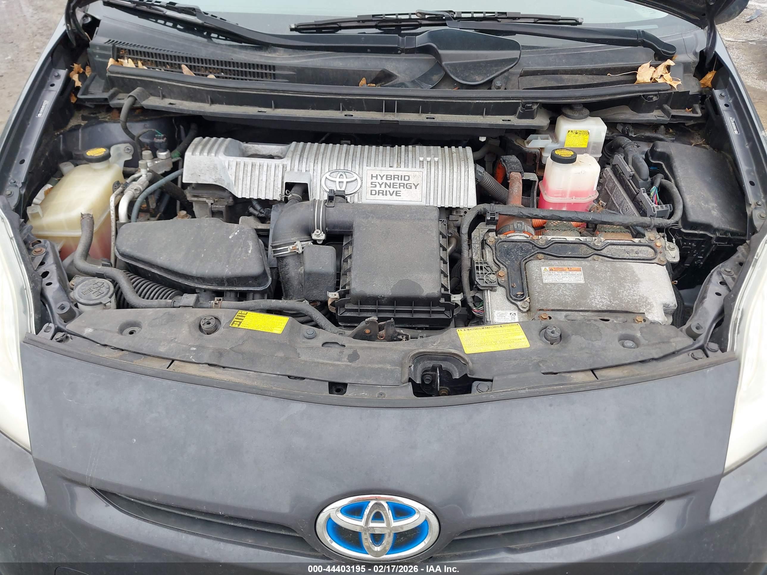 TOYOTA PRIUS image 10