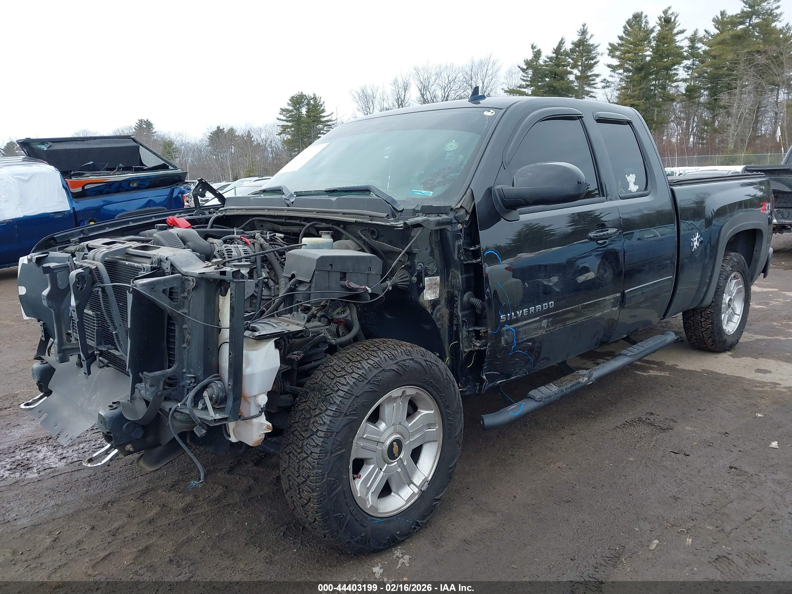 CHEVROLET SILVERADO image 2