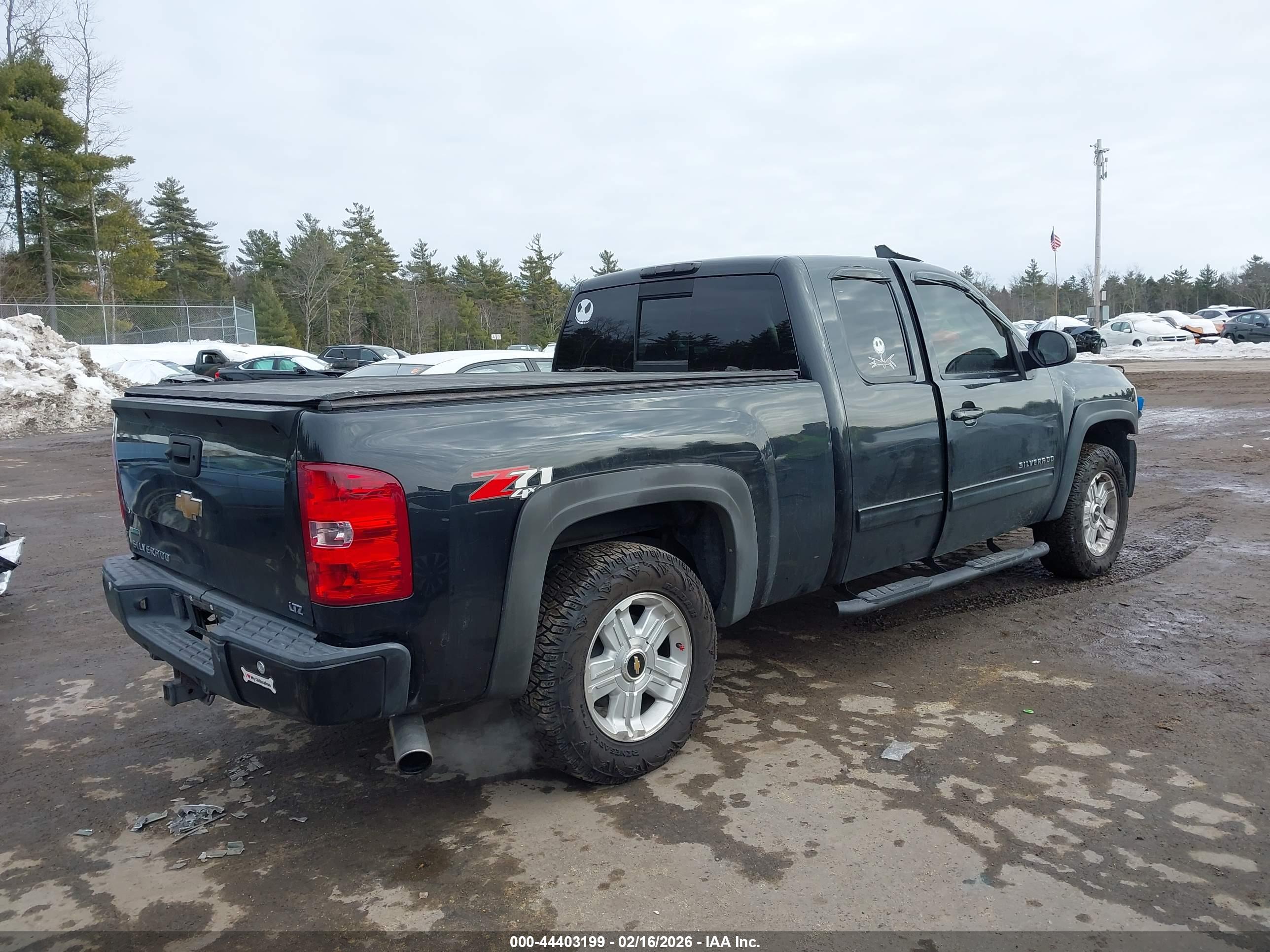 CHEVROLET SILVERADO image 4